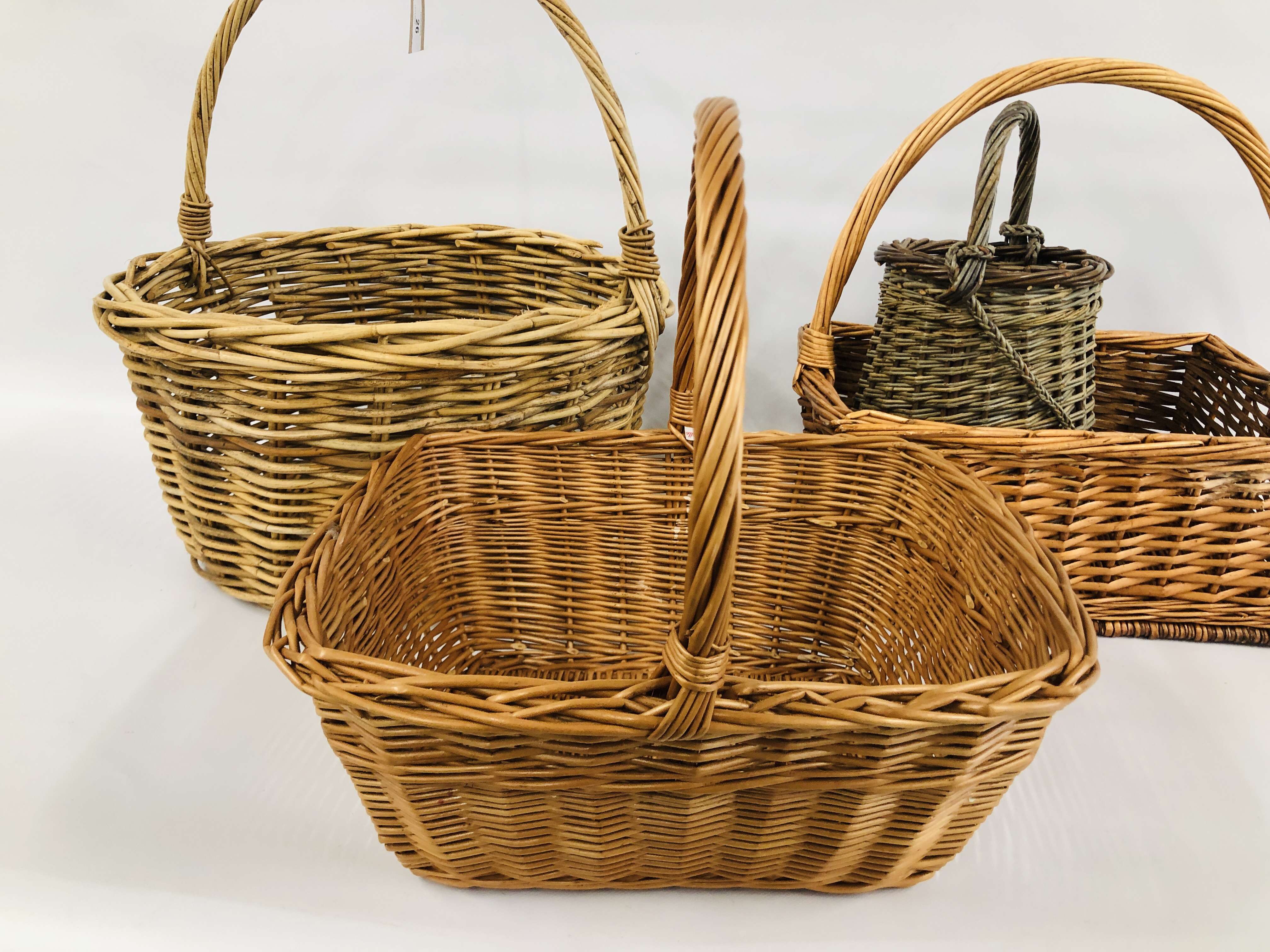 A GROUP OF FOUR VARIOUS WICKER BASKETS. - Image 2 of 4