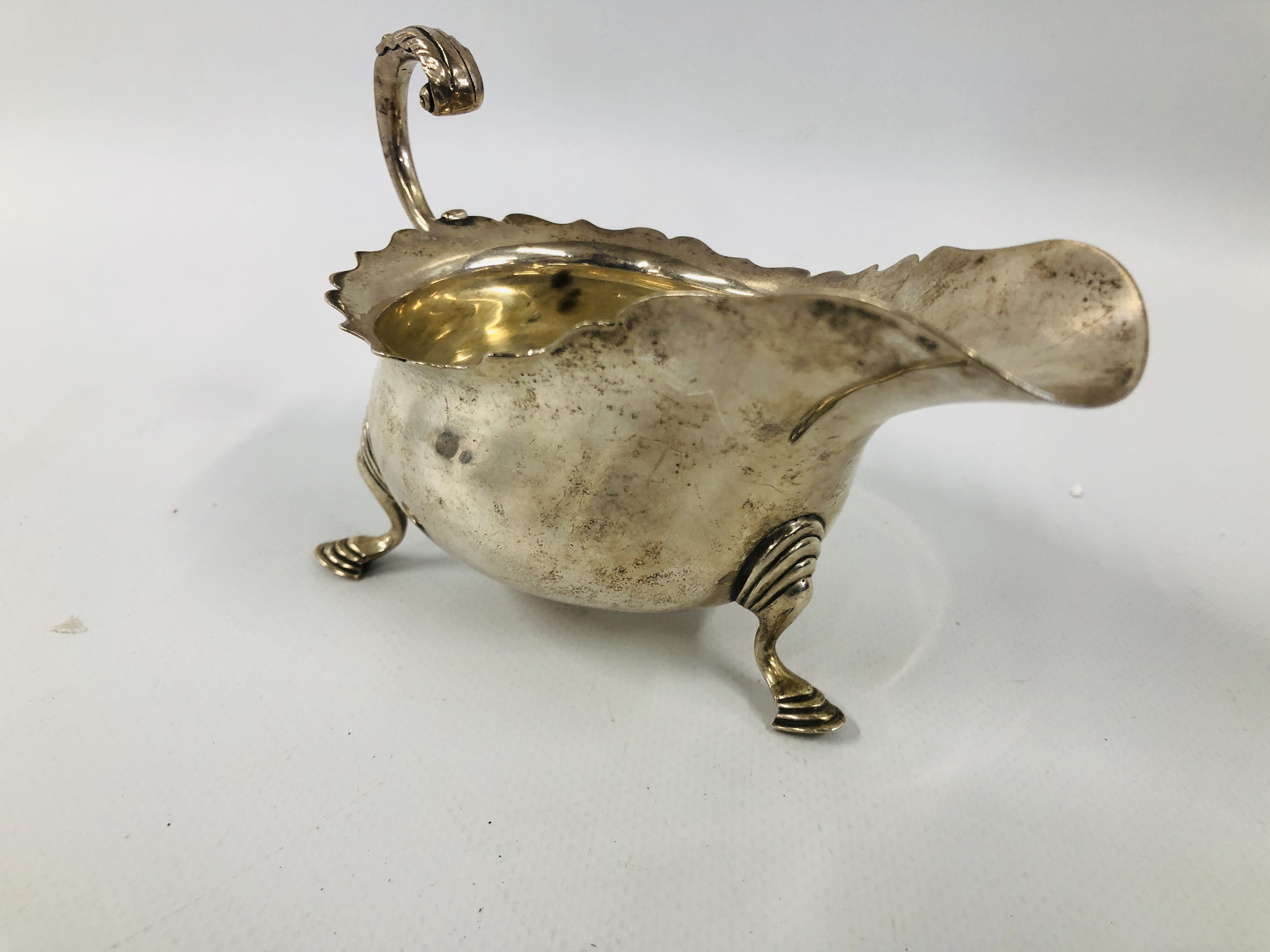 PAIR OF SILVER SAUCE BOATS WITH OPEN SCROLL HANDLE ON TRIPOD HOOF FEET LONDON 1912 LENGTH 16CM. - Image 10 of 11