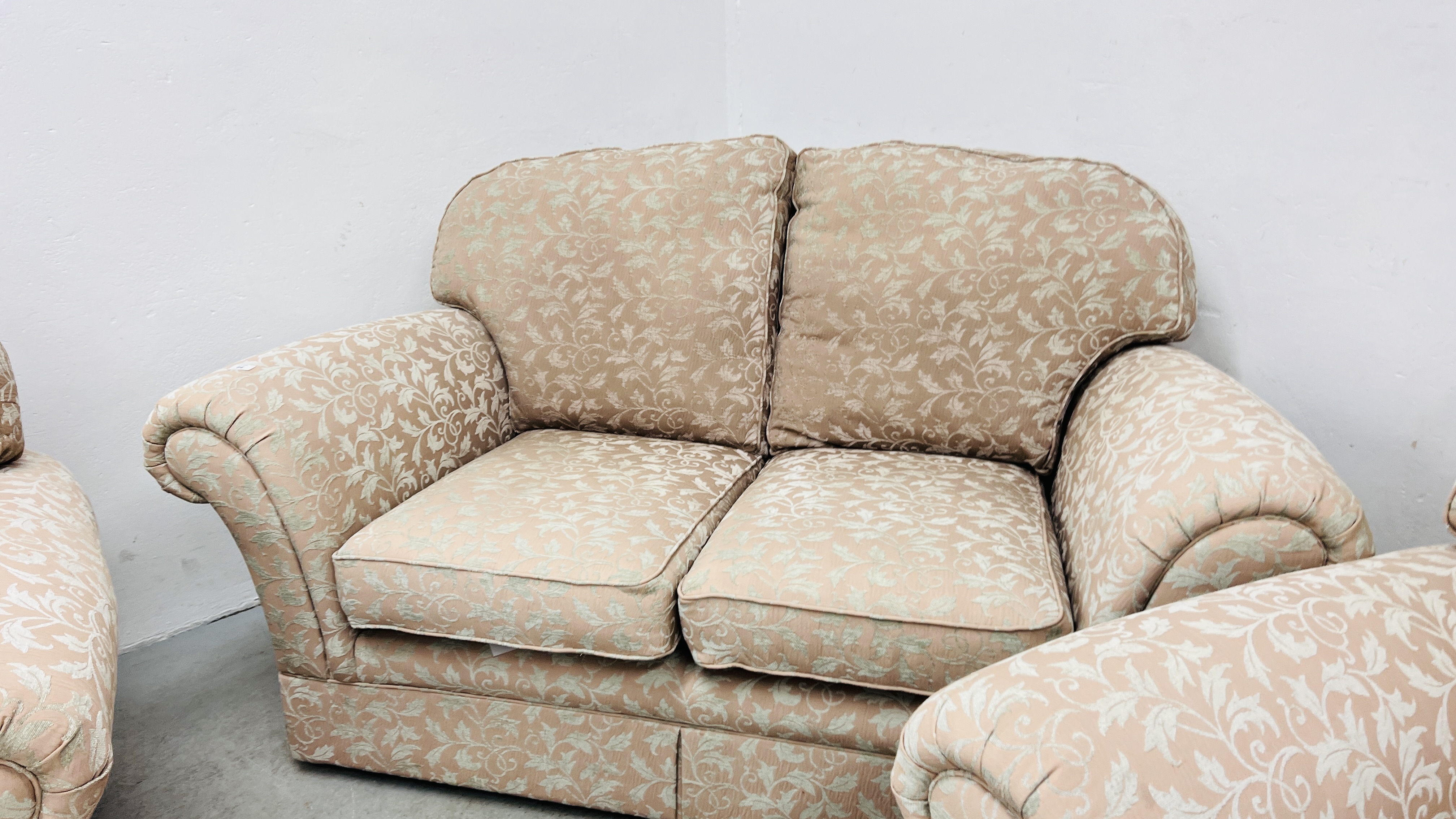 QUALITY MARKS & SPENCER LOUNGE SUITE COMPRISING TWO SEATER SOFA, - Image 8 of 18