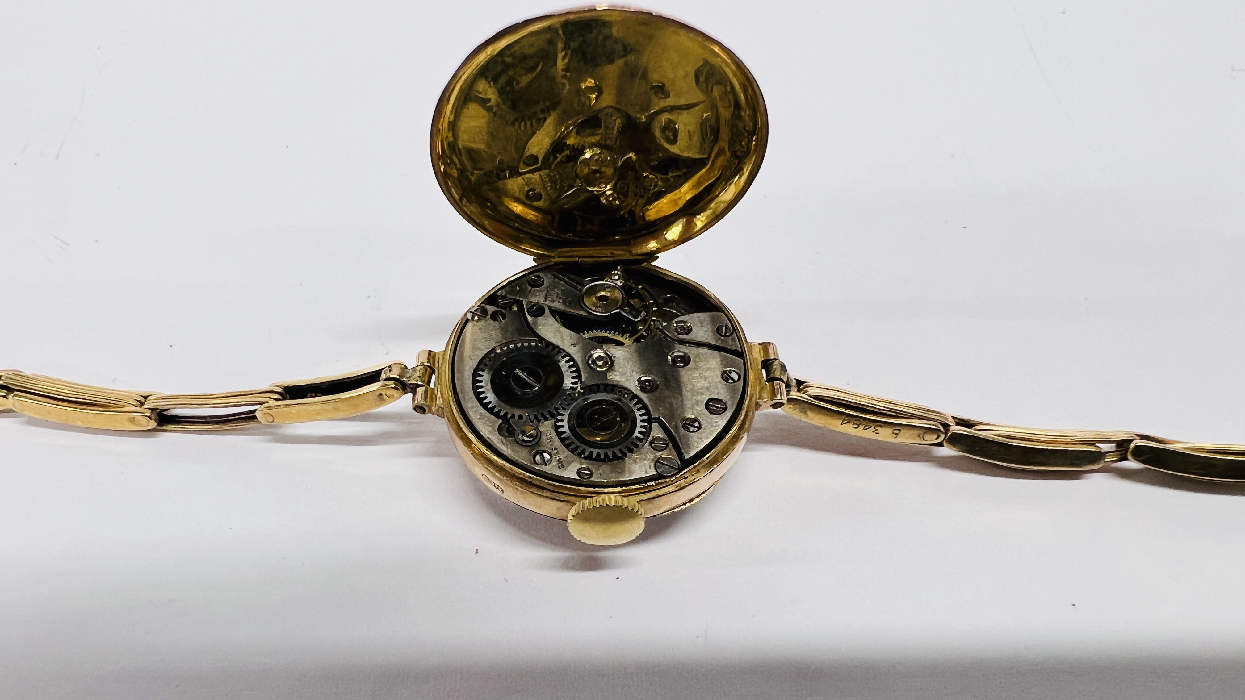 LADY'S 9CT GOLD COCKTAIL WATCH, ENAMELLED DIAL ON EXPANDING 9CT GOLD BRACELET STRAP. - Image 12 of 16