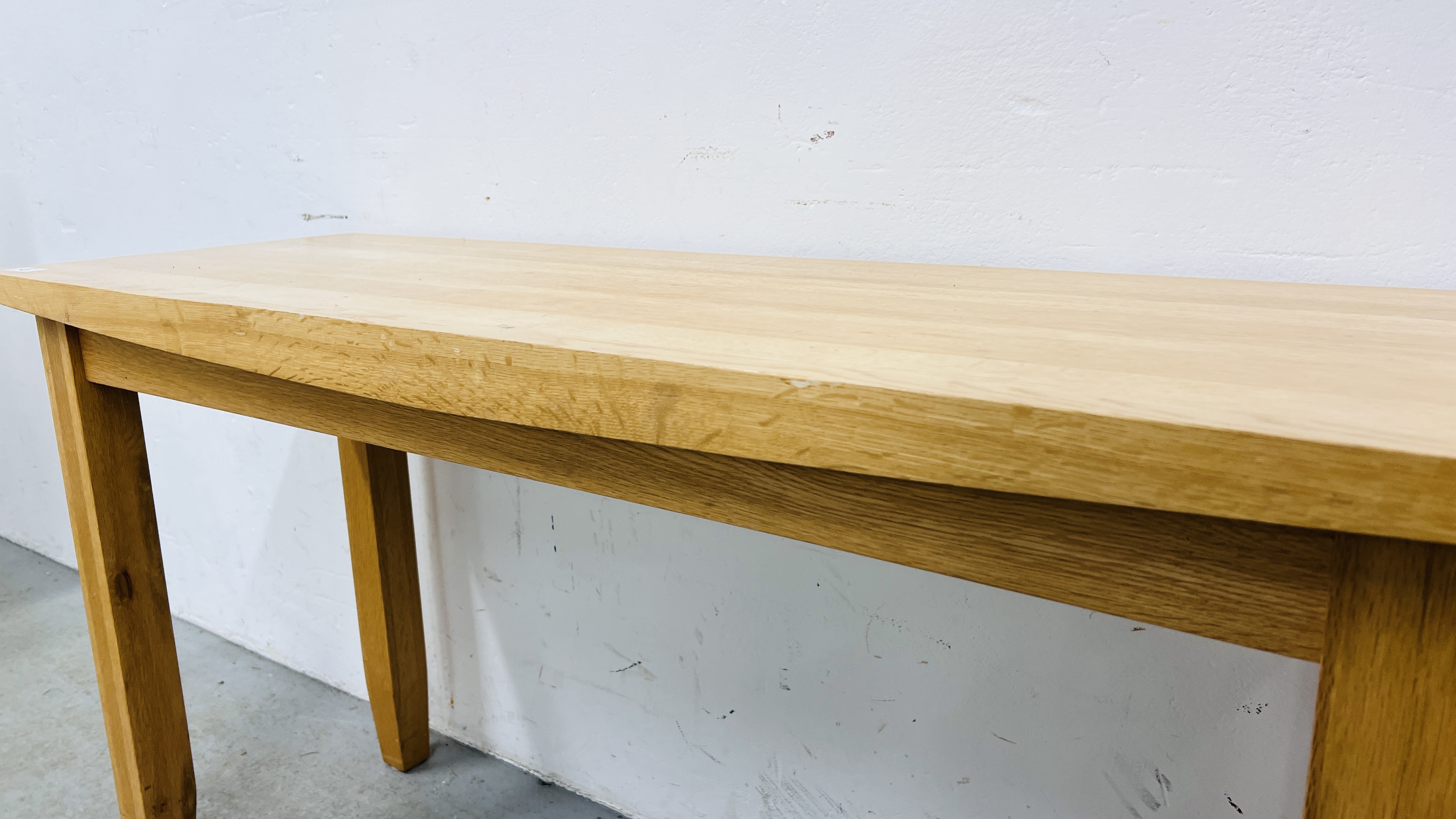 A SOLID LIGHT OAK SIDE TABLE WIDTH 120CM. DEPTH 40CM. HEIGHT 66CM. - Image 6 of 8