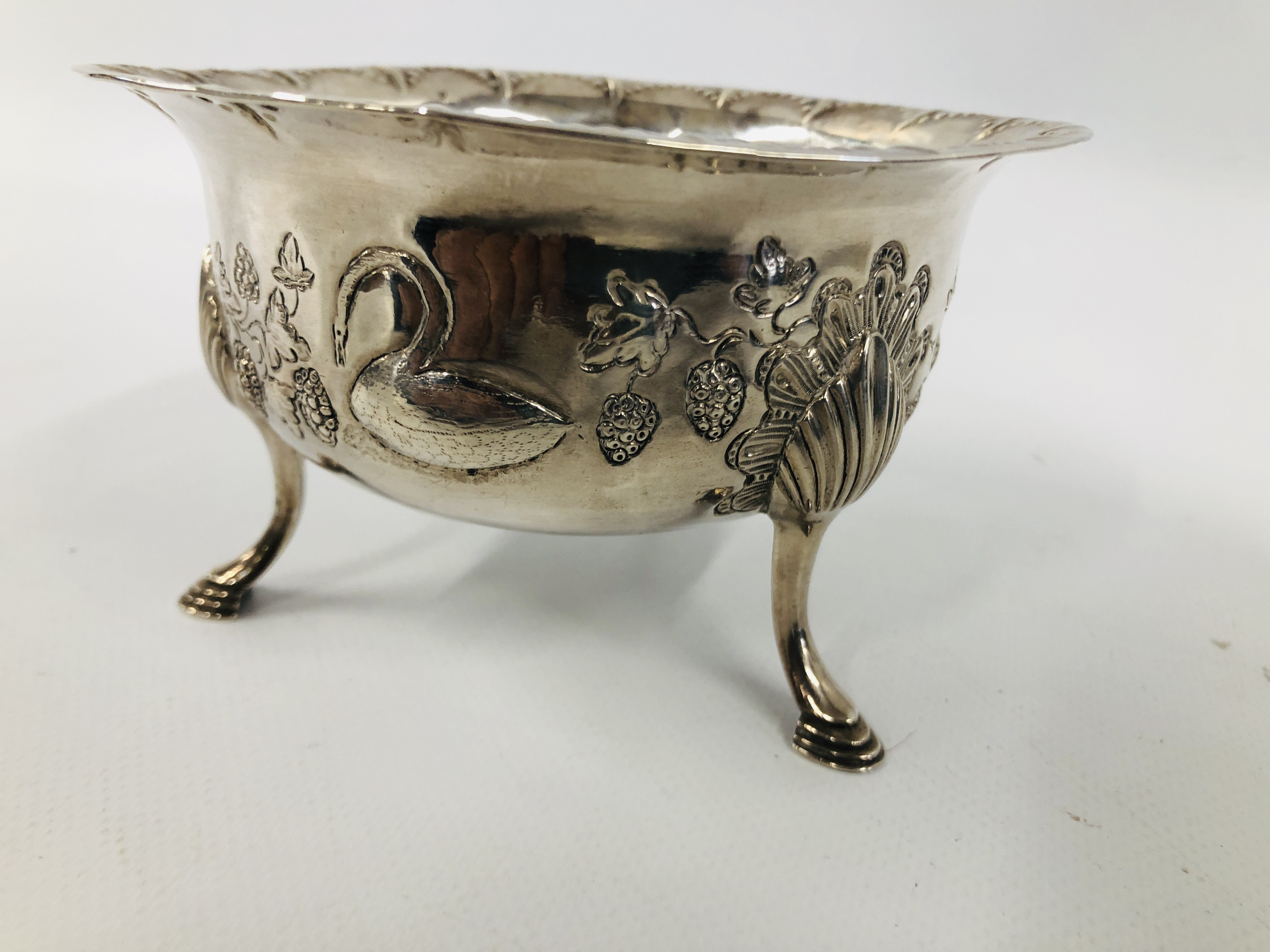 A SILVER CIRCULAR SUGAR DISH DECORATED WITH BIRDS, - Image 3 of 9