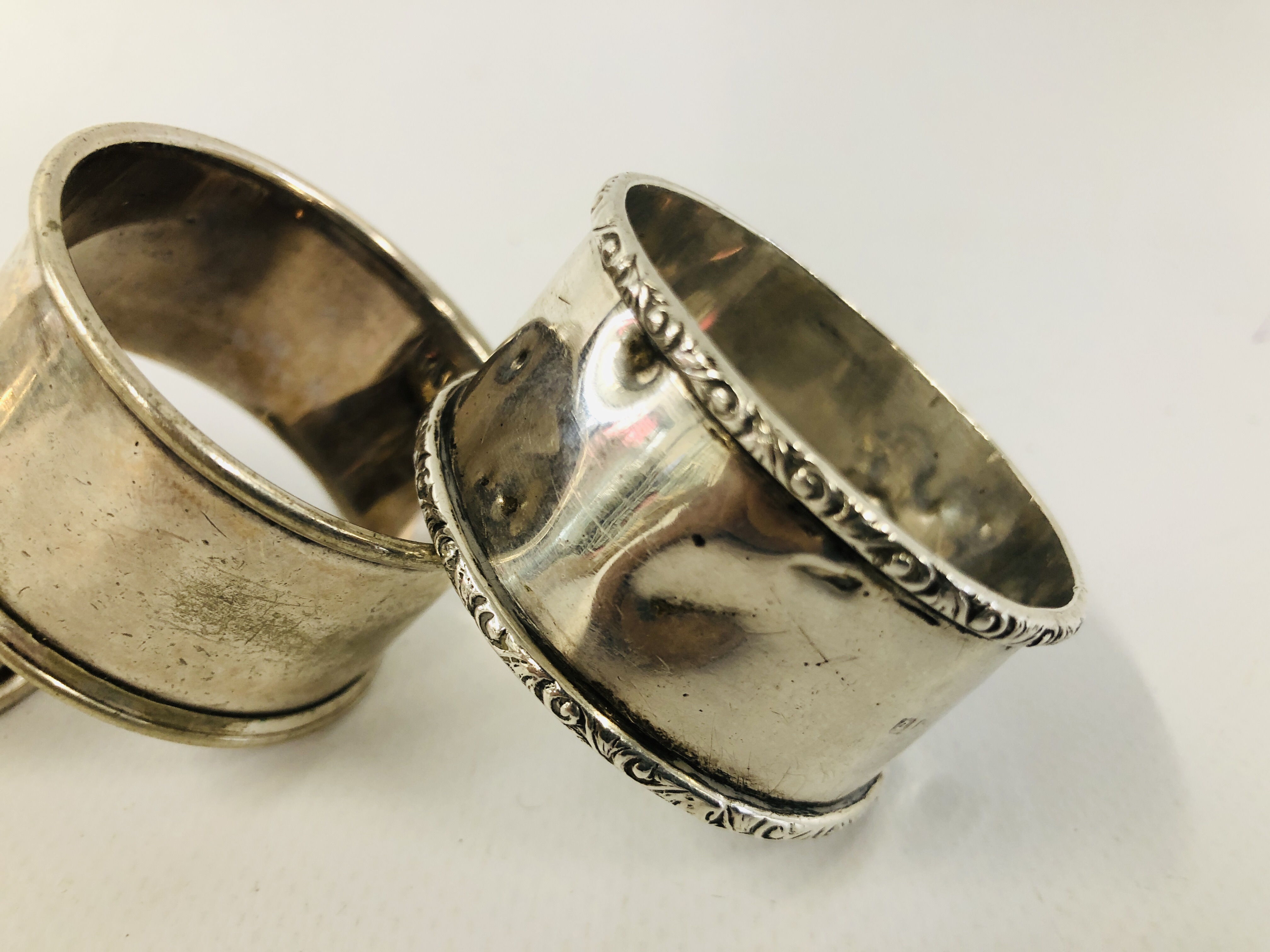 A GROUP OF FOUR SILVER NAPKIN RINGS ALONG WITH FOUR OTHERS UNMARKED - Image 5 of 9