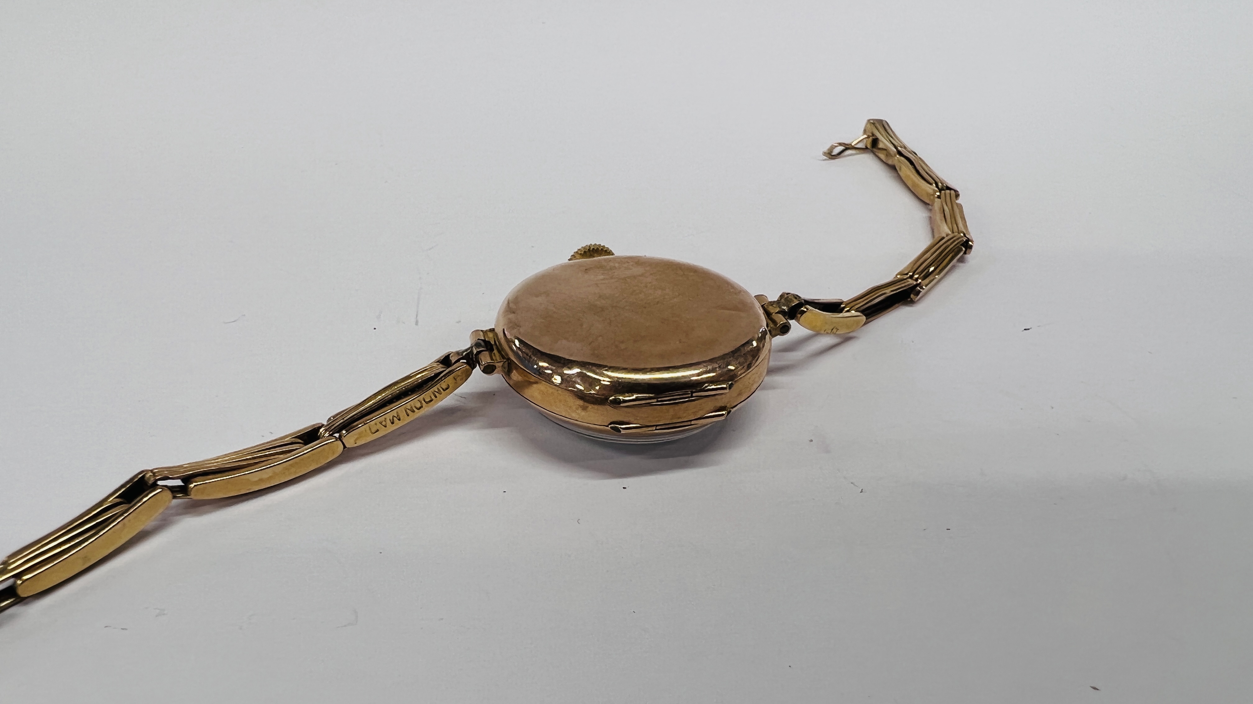 LADY'S 9CT GOLD COCKTAIL WATCH, ENAMELLED DIAL ON EXPANDING 9CT GOLD BRACELET STRAP. - Image 11 of 16