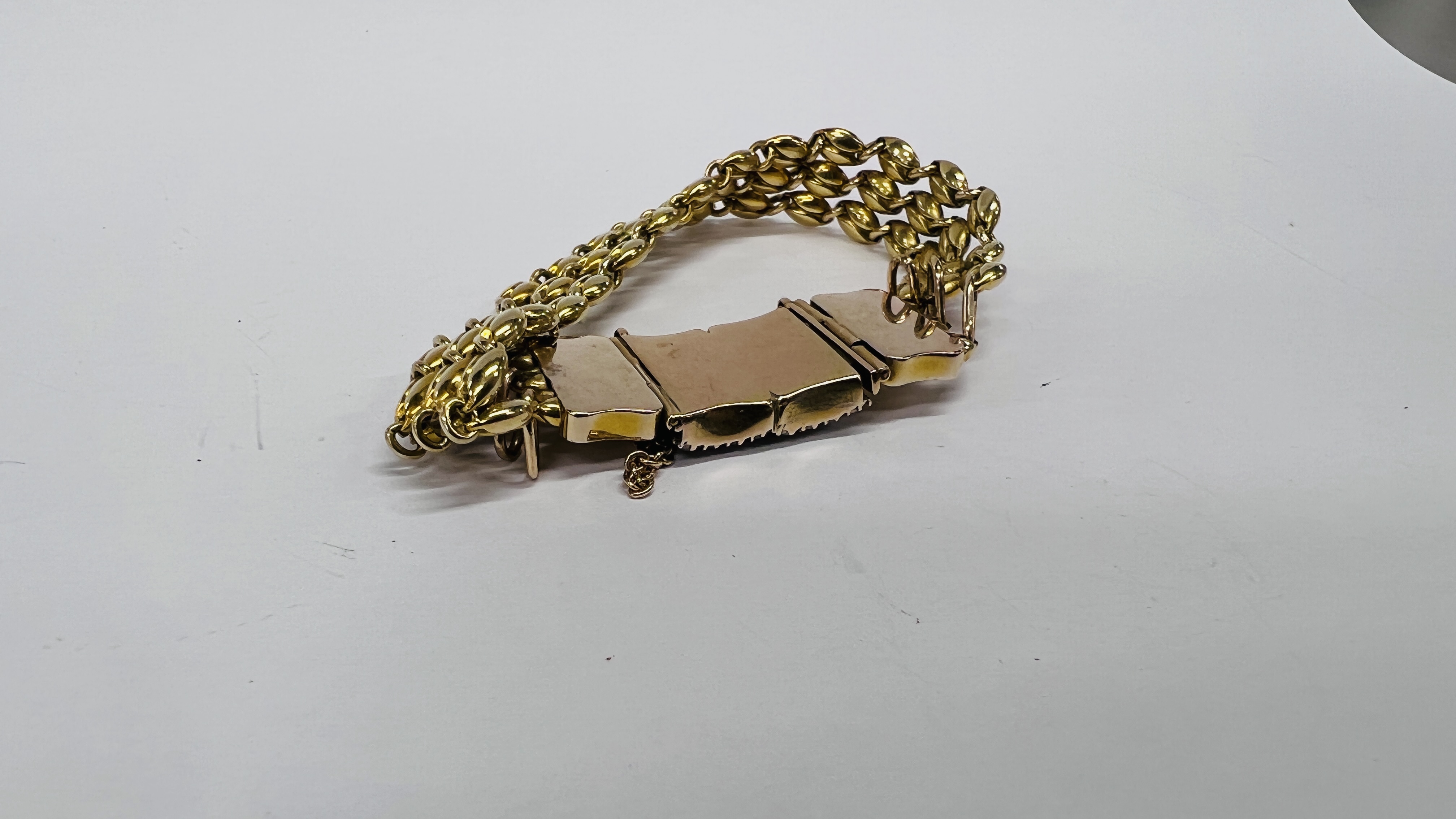 AN EDWARDIAN UNMARKED YELLOW METAL BRACELET, THE RECTANGULAR PANELS SURROUNDED BY SEED PEARLS, - Image 8 of 13