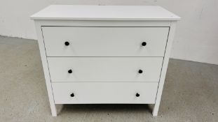 A MODERN WHITE FINISH THREE DRAWER CHEST WIDTH 91CM. DEPTH 44CM. HEIGHT 82CM.