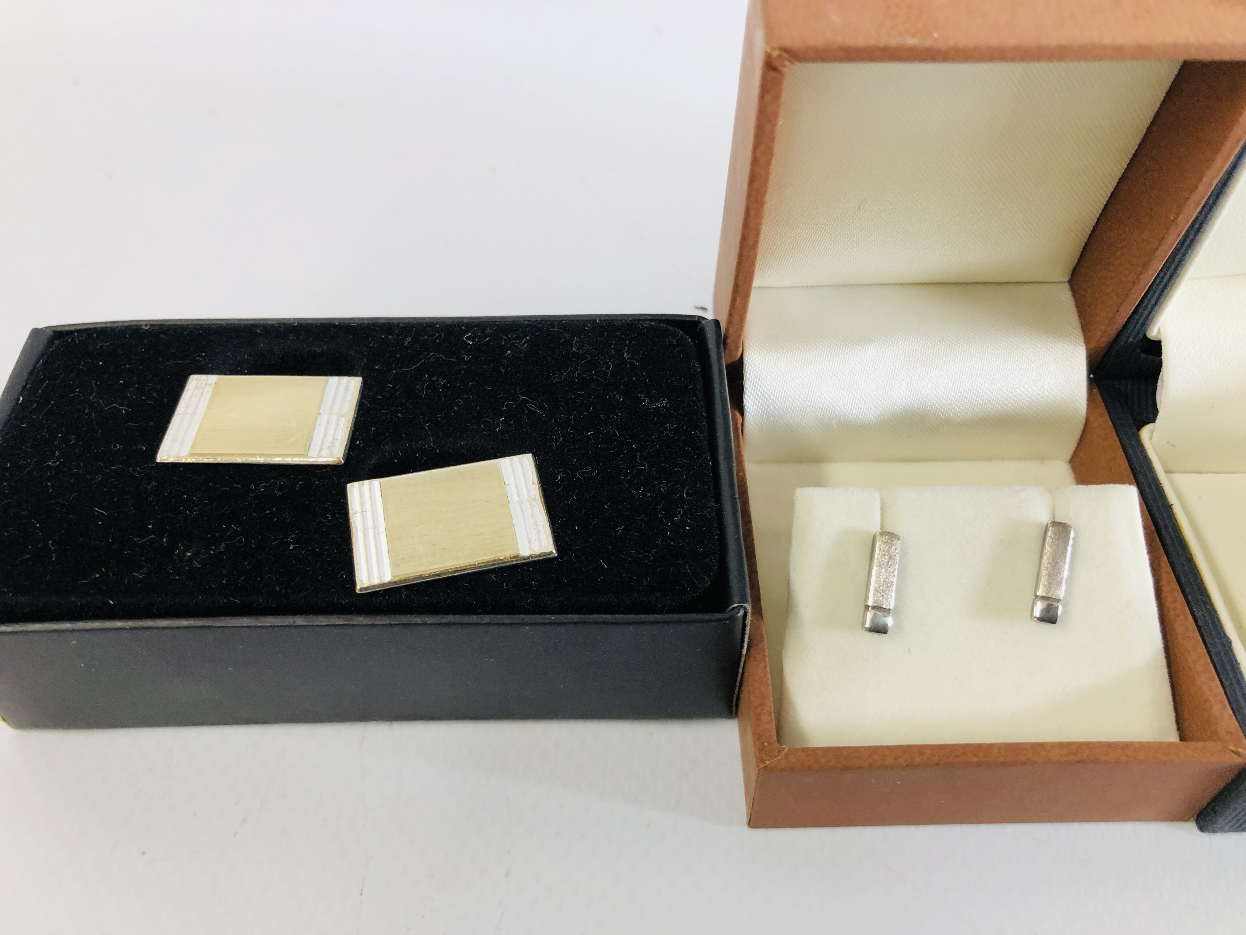 SILVER EARRINGS AND CUFF LINKS TO INCLUDE PAIR OF ASTON MARTIN CUFF LINKS - Image 5 of 5
