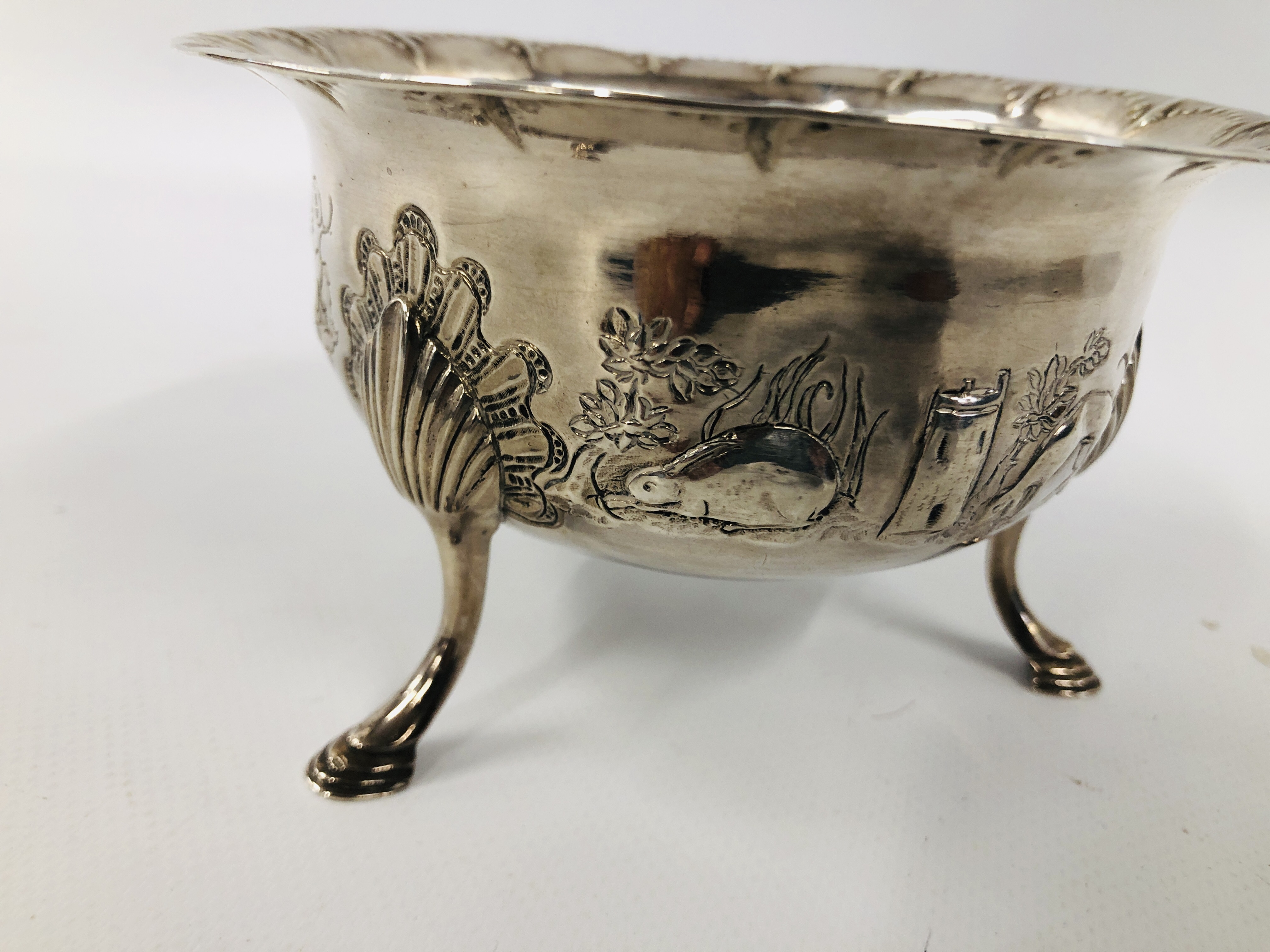 A SILVER CIRCULAR SUGAR DISH DECORATED WITH BIRDS, - Image 6 of 9