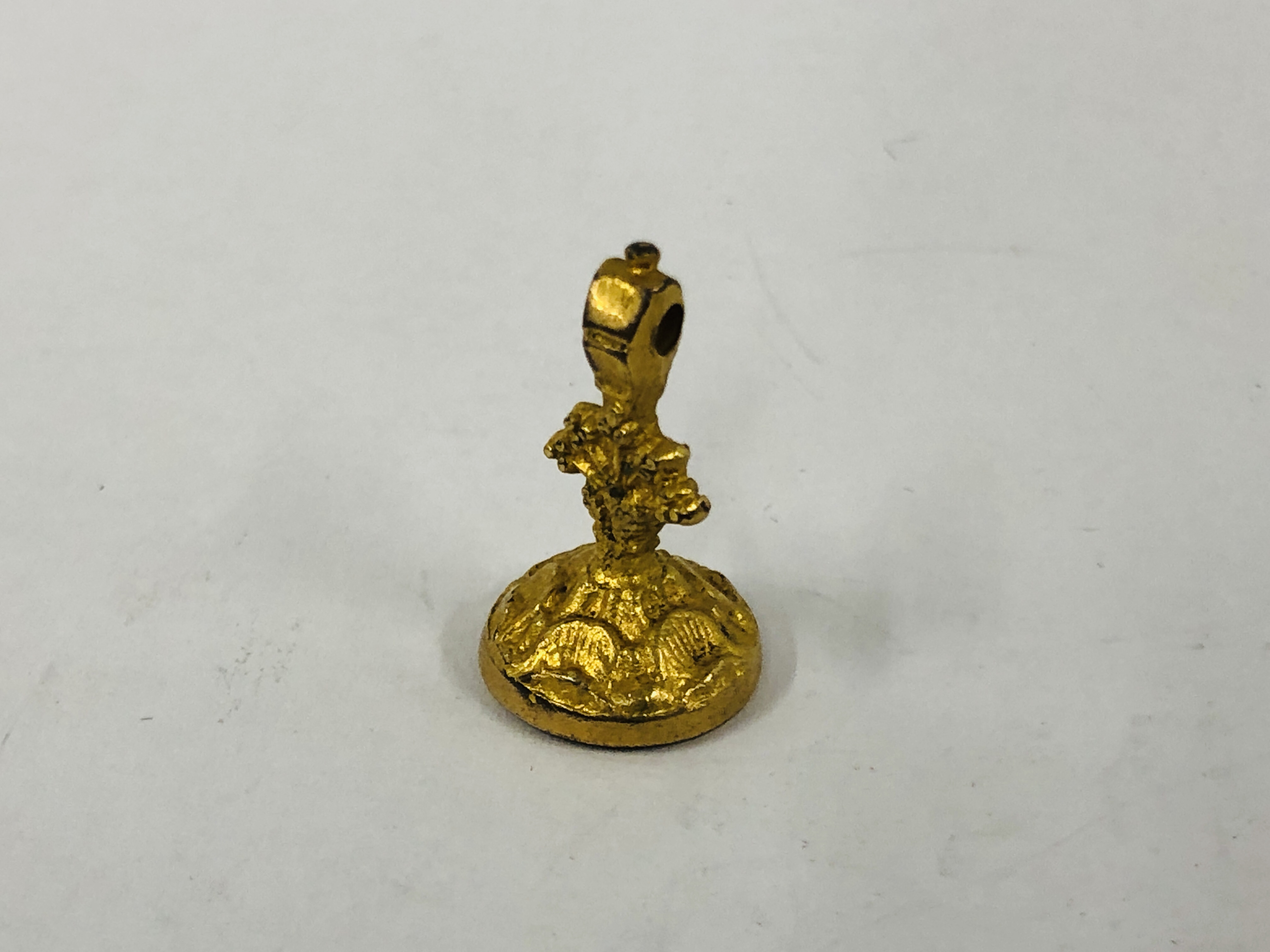 YELLOW METAL FOB ALONG WITH GILT FOB - Image 3 of 8