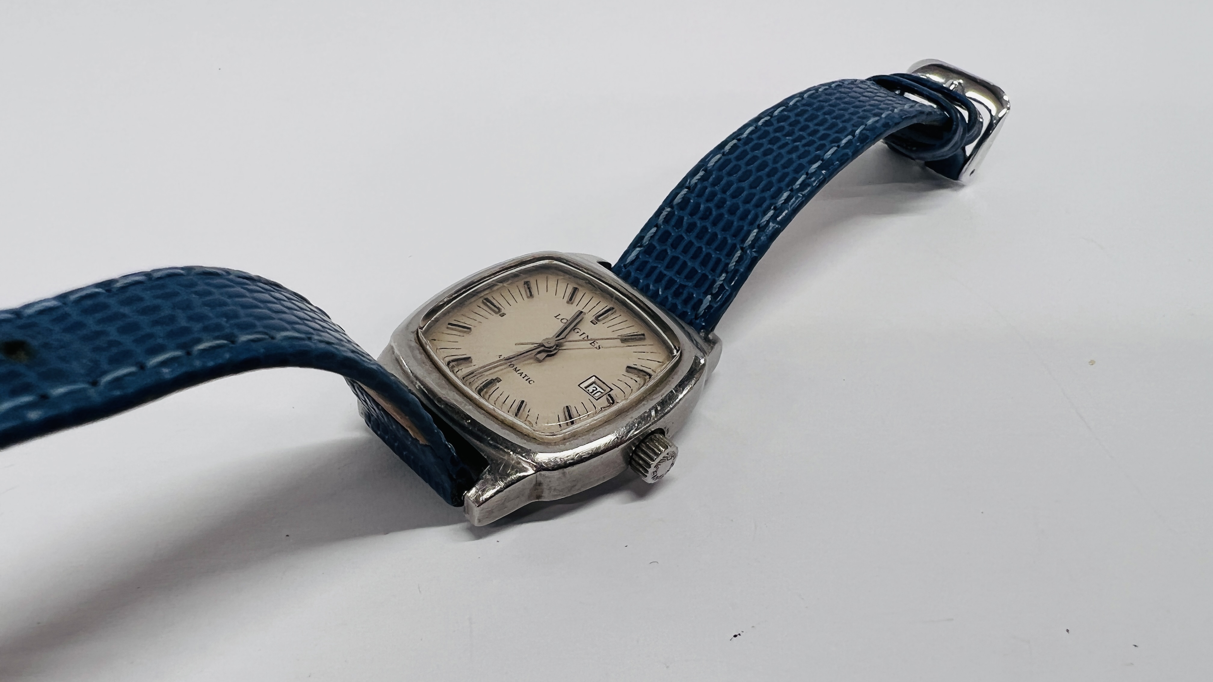 A LONGINES AUTOMATIC GENTLEMAN'S WRISTWATCH WITH STEEL CASE. - Image 3 of 9