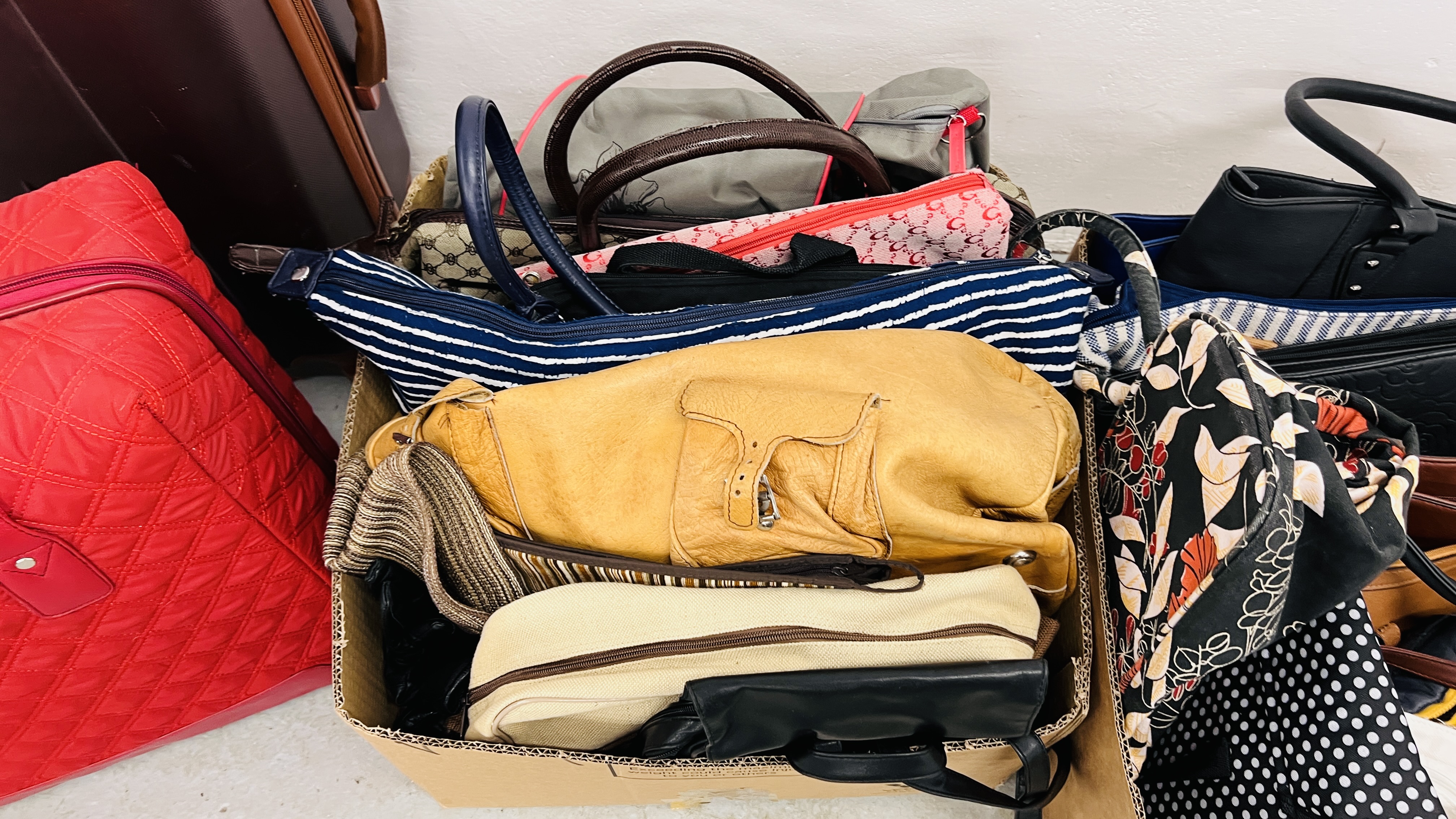 TWO BOXES CONTAINING ASSORTED LADIES FASHION BAGS, JEEP WHEELED LUGGAGE CASE, - Image 6 of 9