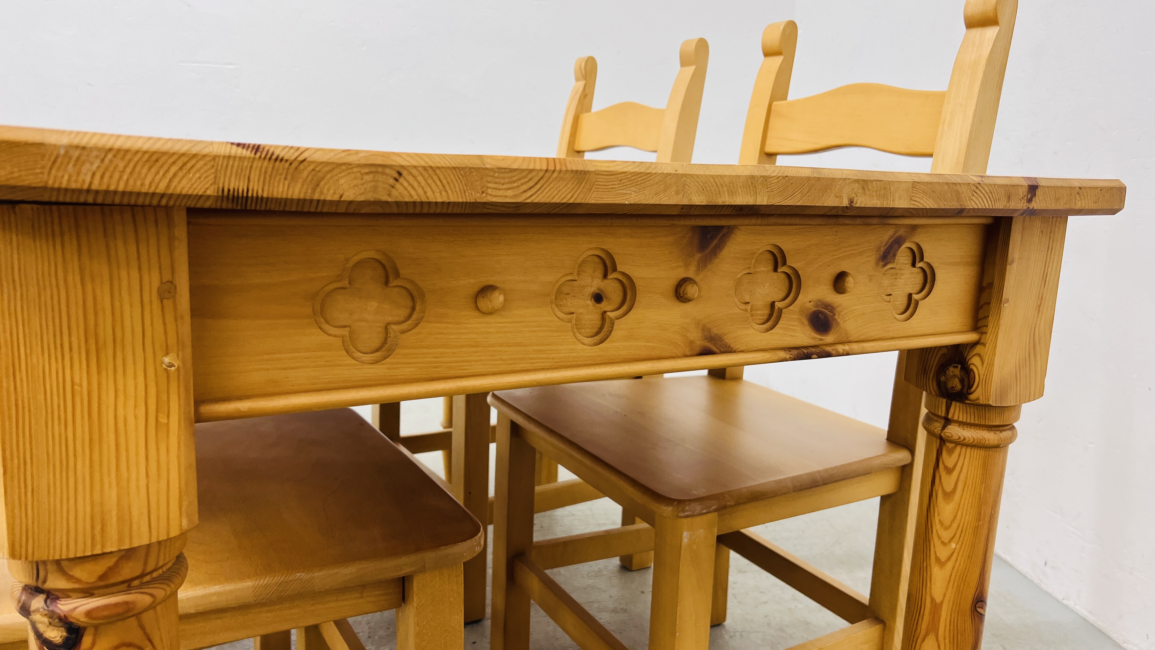 A SOLID NATURAL PINE RECTANGULAR DINING TABLE WITH CARVED DETAIL TO RAILS WIDTH 90CM. LENGTH 153CM. - Image 4 of 14