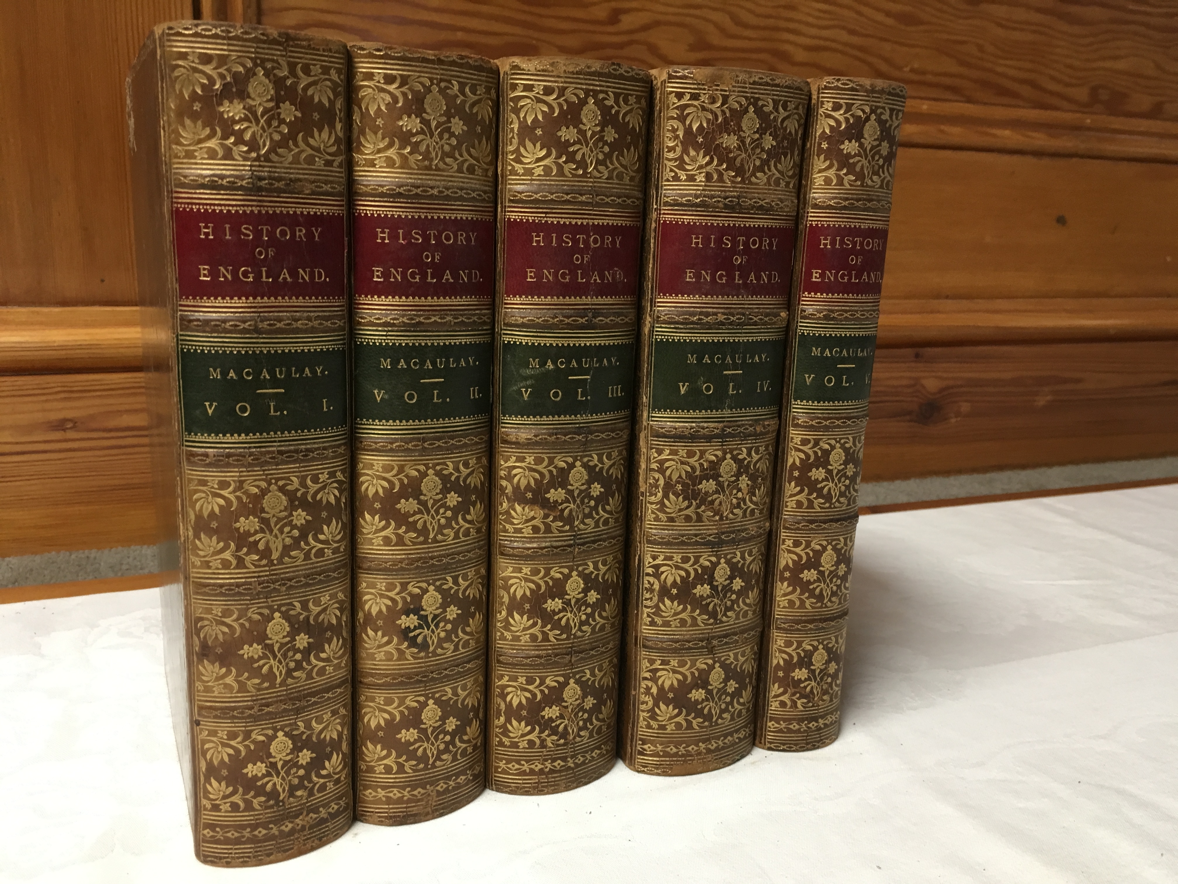 Macaulay (Lord) History of England,5 vol. set complete.