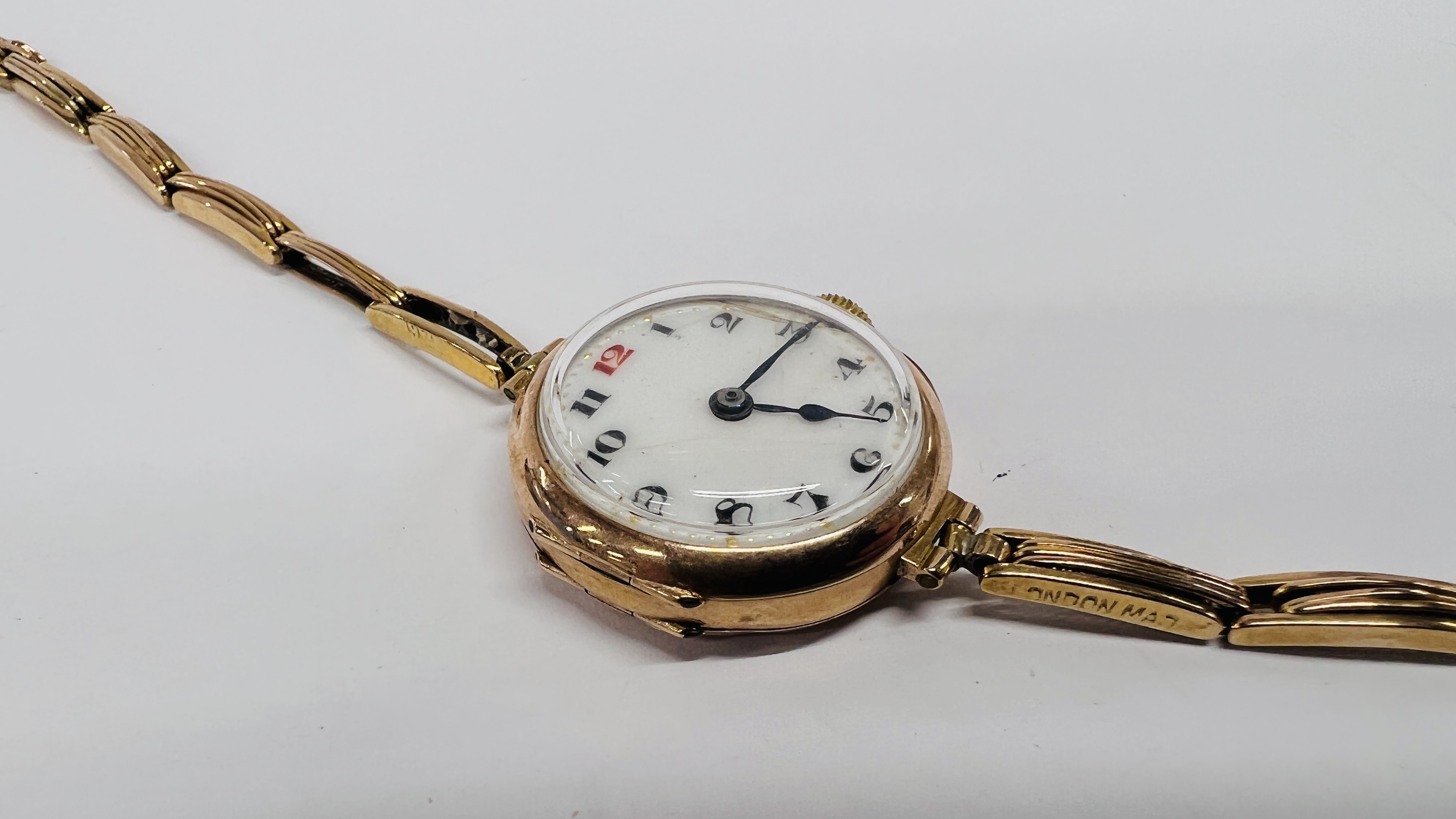 LADY'S 9CT GOLD COCKTAIL WATCH, ENAMELLED DIAL ON EXPANDING 9CT GOLD BRACELET STRAP. - Image 8 of 16