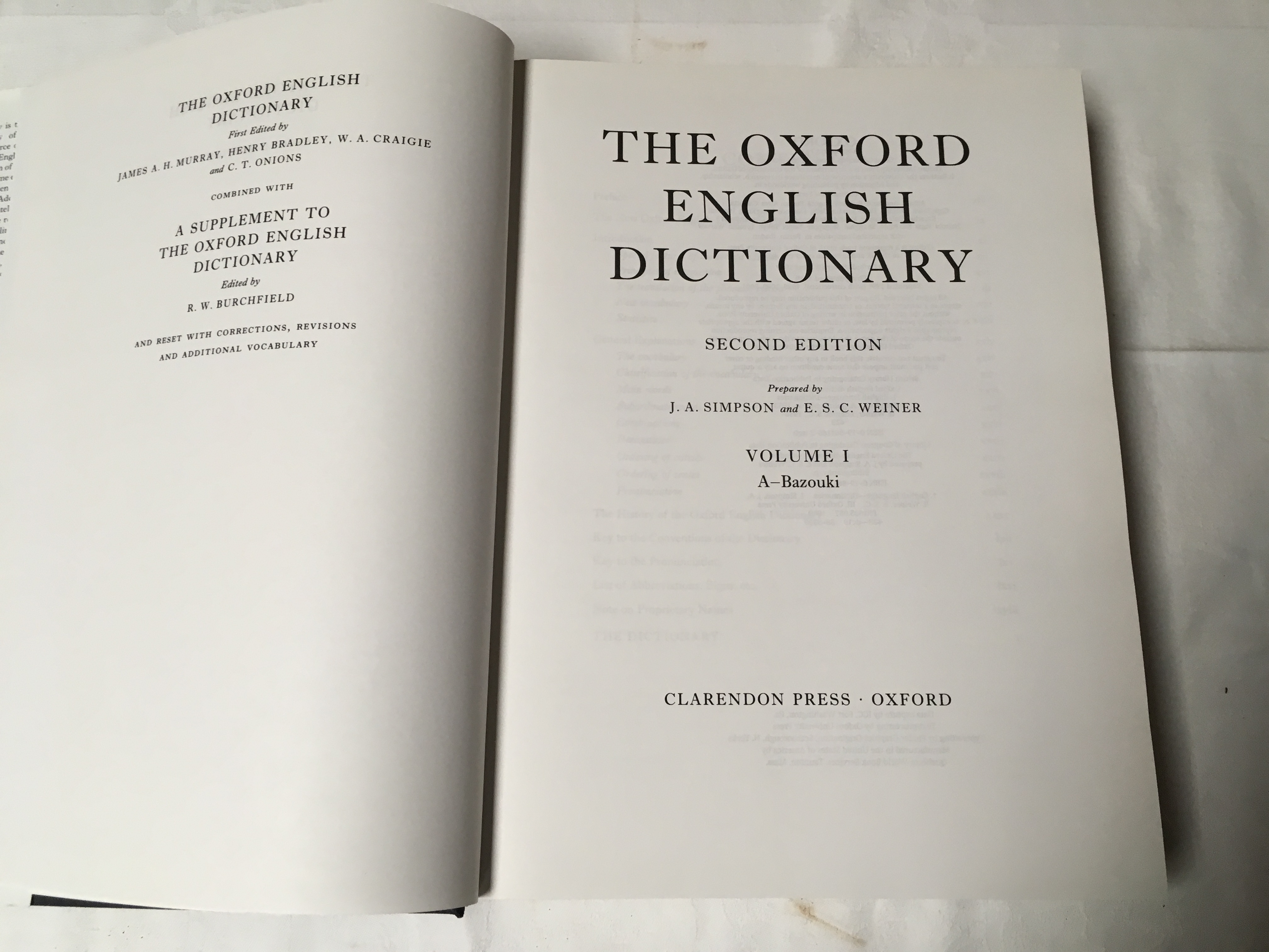 Oxford English Dictionary Second edition. 18 vols of a 20 vols set (vols 19 & 20 are missing). - Image 2 of 4