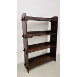 AN OAK FOUR TIER OPEN BOOKSHELF, W 87CM, D 26CM, H 130CM.