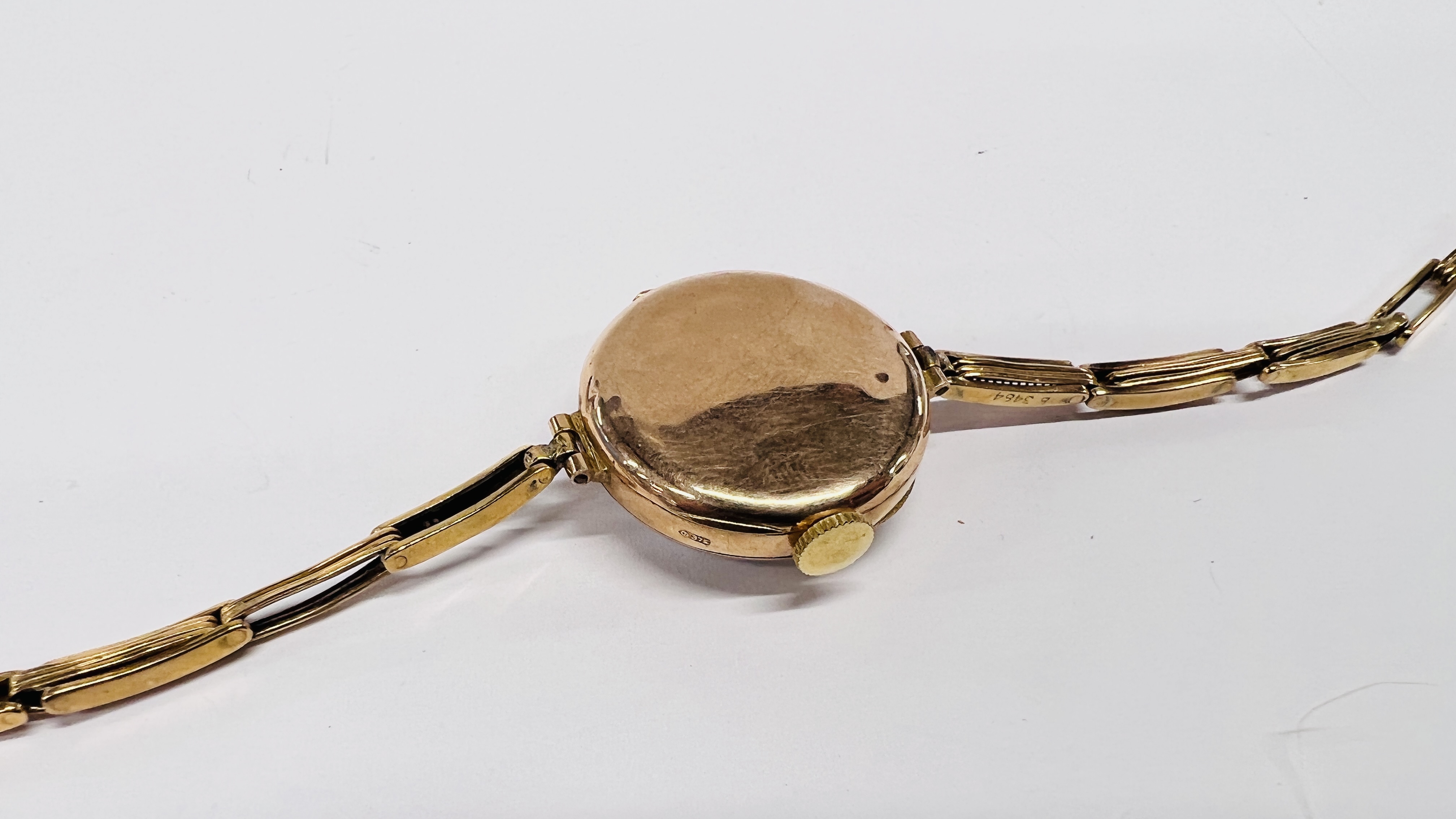 LADY'S 9CT GOLD COCKTAIL WATCH, ENAMELLED DIAL ON EXPANDING 9CT GOLD BRACELET STRAP. - Image 10 of 16