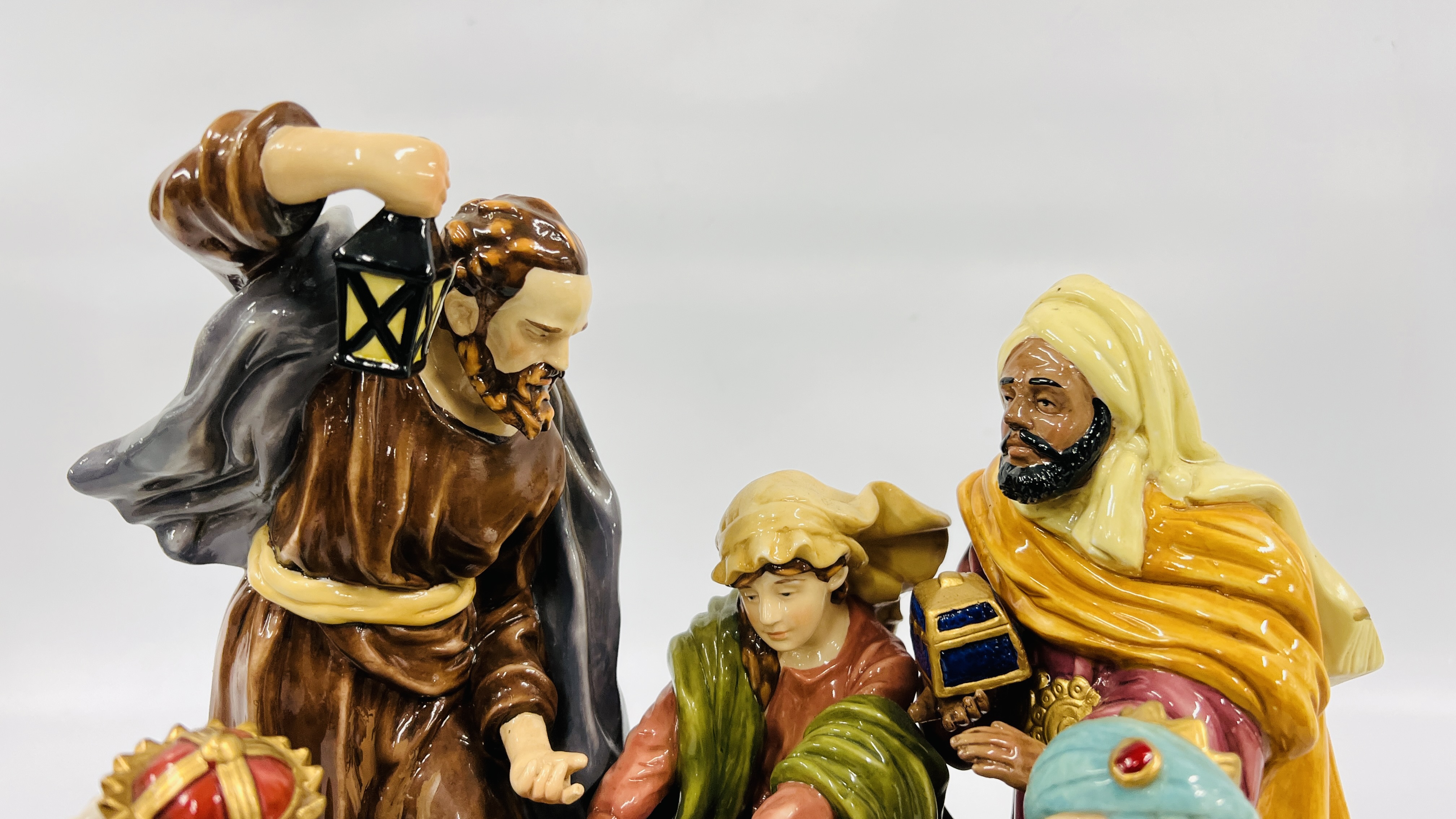 CERAMIC NATIVITY SCENE "BIRTH OF CHRIST". - Image 2 of 12