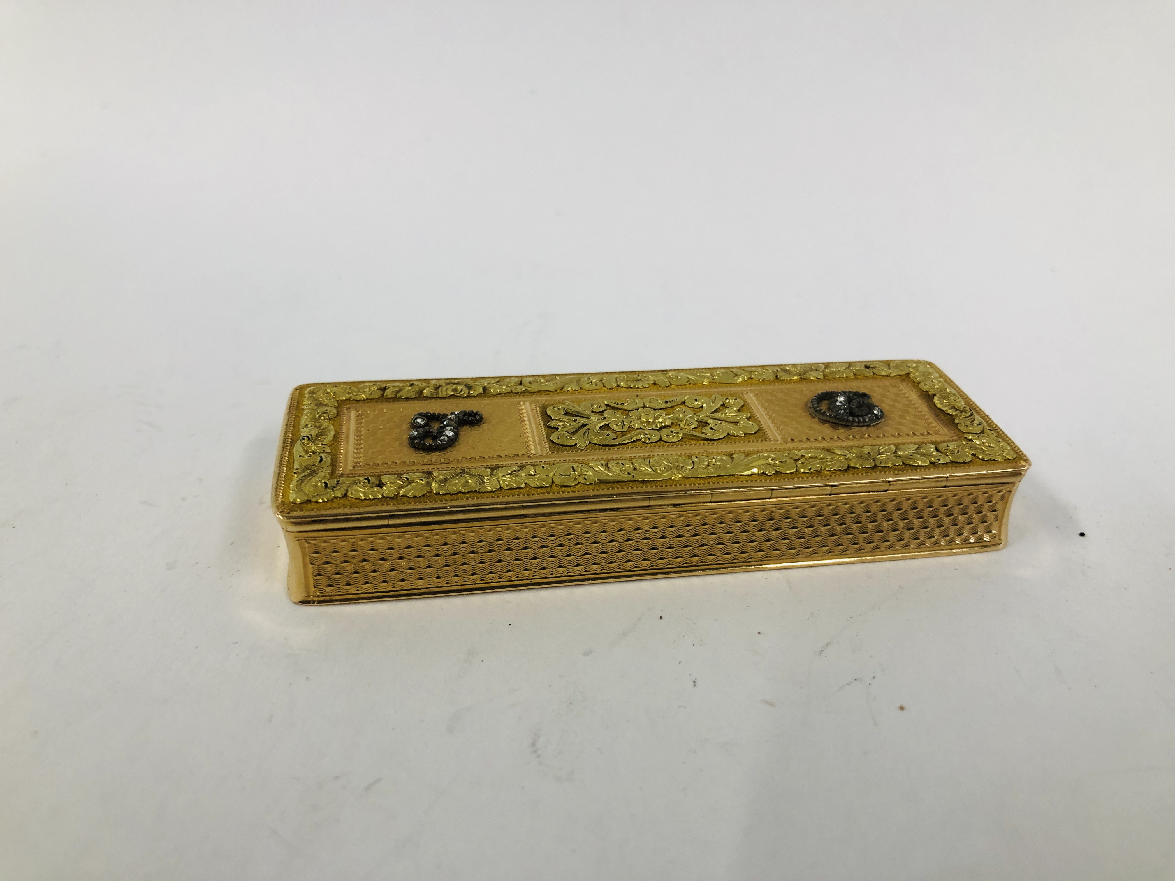 CONTINENTAL SILVER GILT RECTANGULAR BOX WITH APPLIED LEAF DECORATION MONOGRAM D.L. - Image 6 of 8