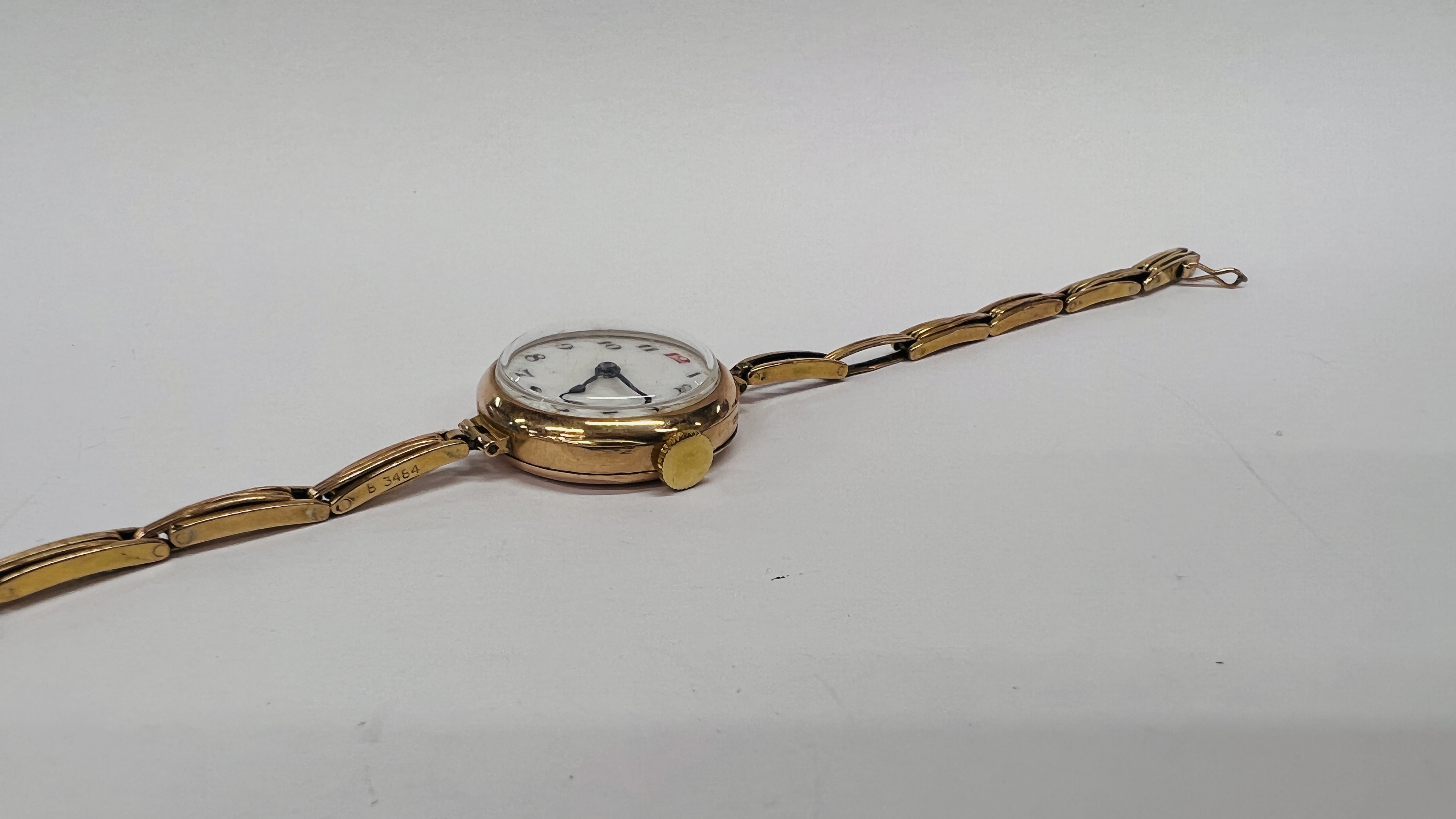 LADY'S 9CT GOLD COCKTAIL WATCH, ENAMELLED DIAL ON EXPANDING 9CT GOLD BRACELET STRAP. - Image 3 of 16