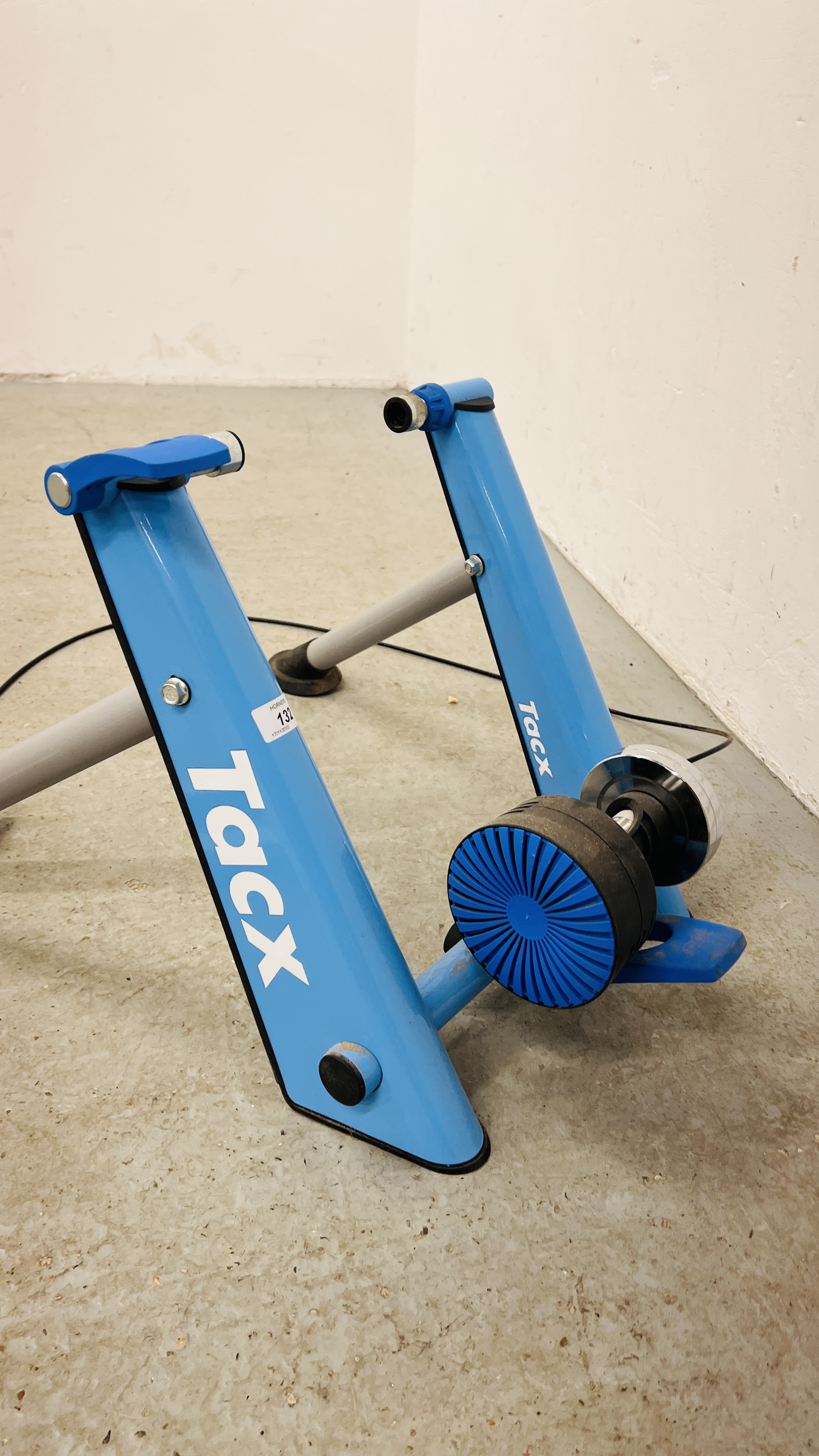 A TACX CYCLE TRAINER - SOLD AS SEEN. - Image 2 of 7