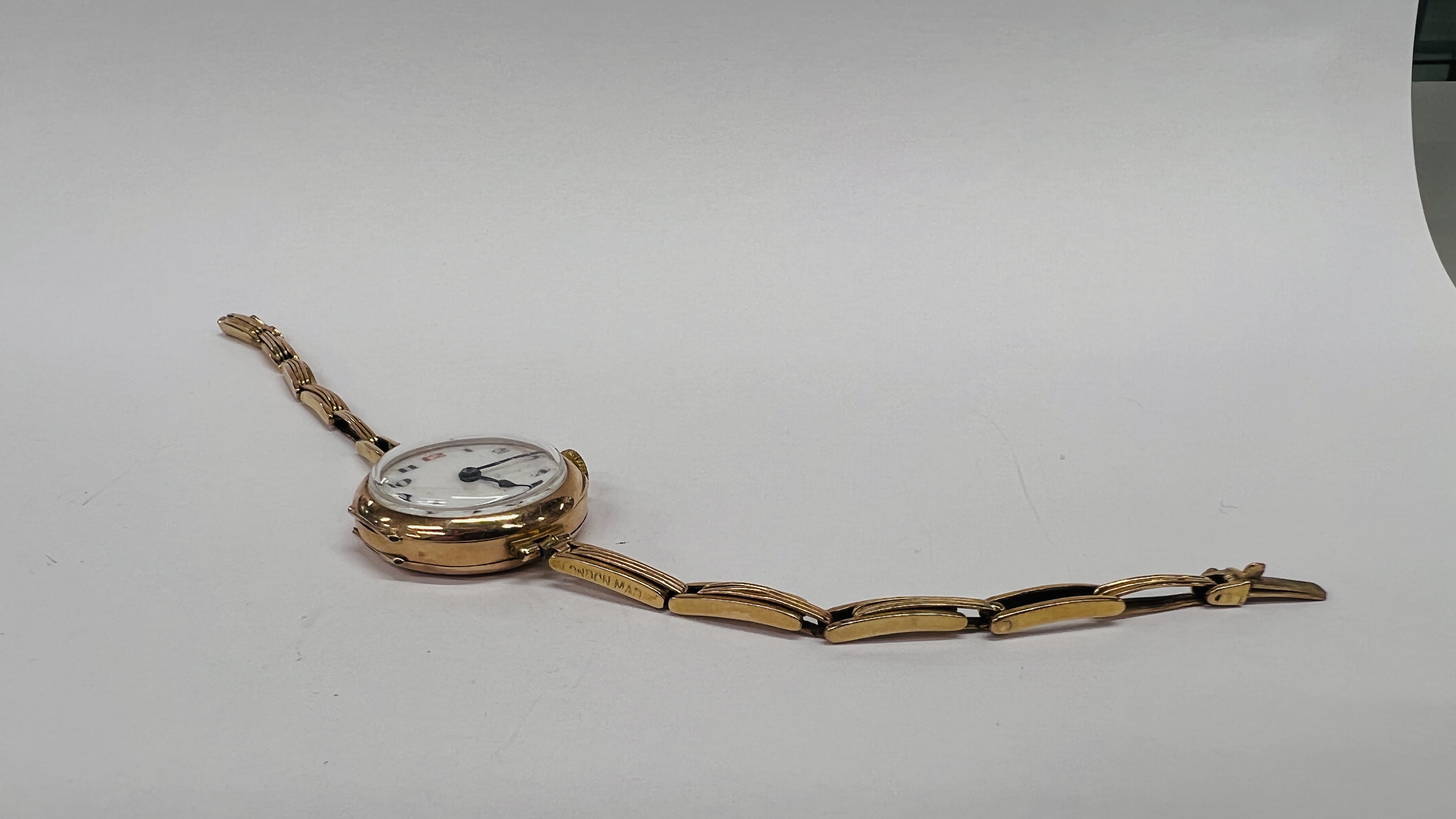 LADY'S 9CT GOLD COCKTAIL WATCH, ENAMELLED DIAL ON EXPANDING 9CT GOLD BRACELET STRAP. - Image 7 of 16