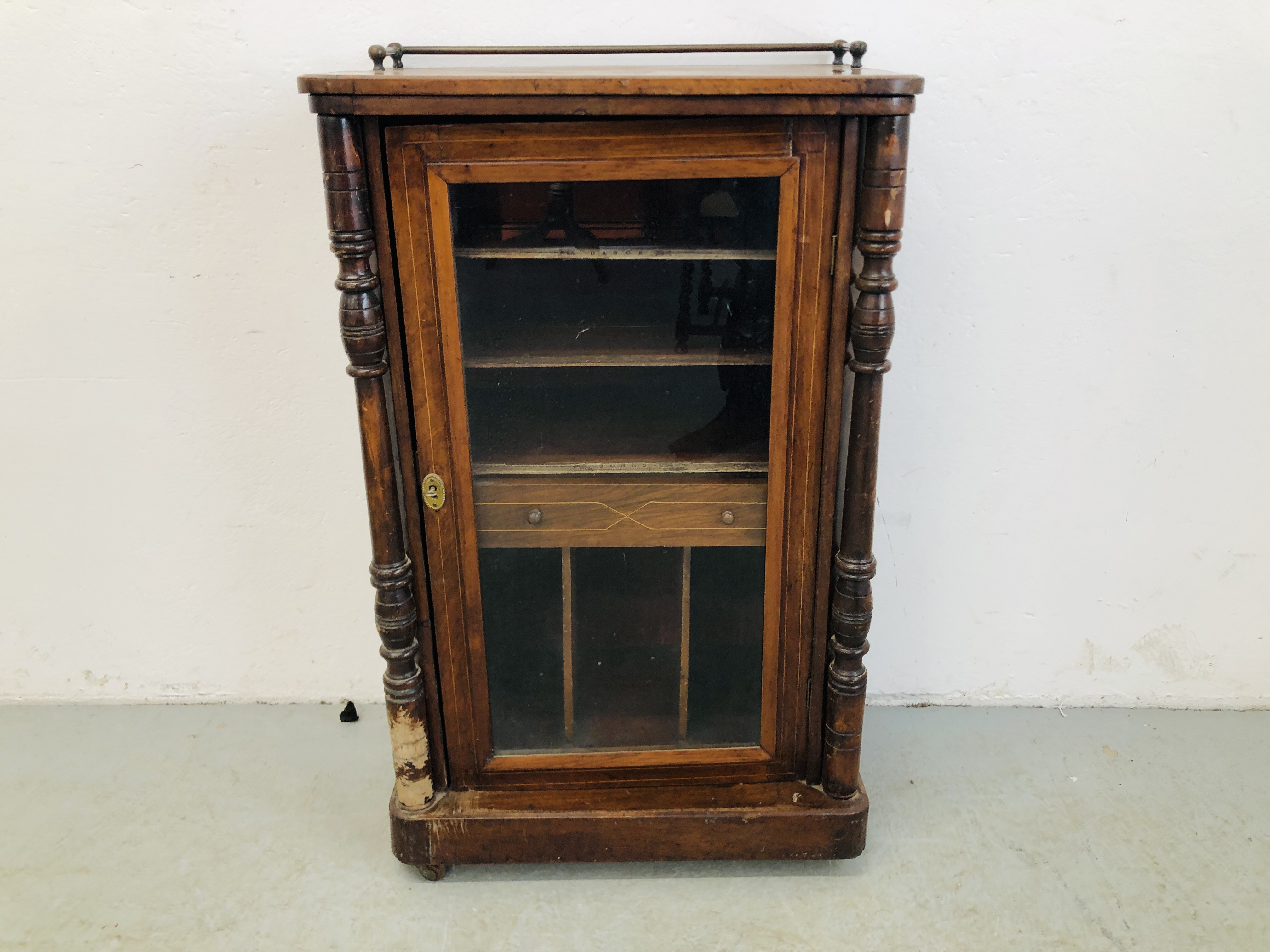 ANTIQUE VICTORIAN INLAID BURR WALNUT MUSIC CABINET WITH INTERIOR SINGLE DRAWER AND BRASS UPSTAND