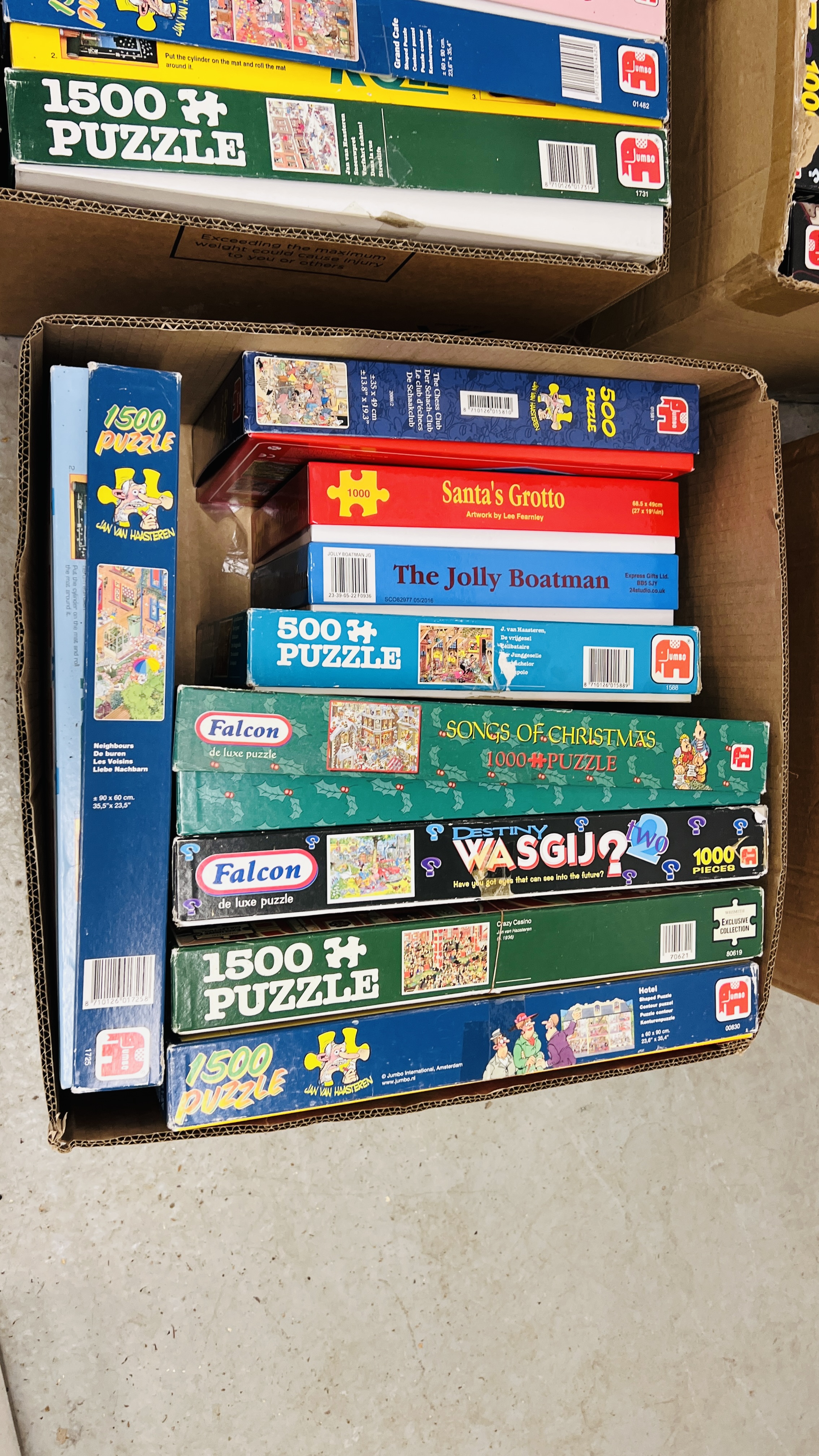 FOUR BOXES JIGSAW PUZZLES TO INCLUDE MANY WASGIJ AND 1000 PIECE PUZZLES (30 PLUS PUZZLES) - Image 3 of 5