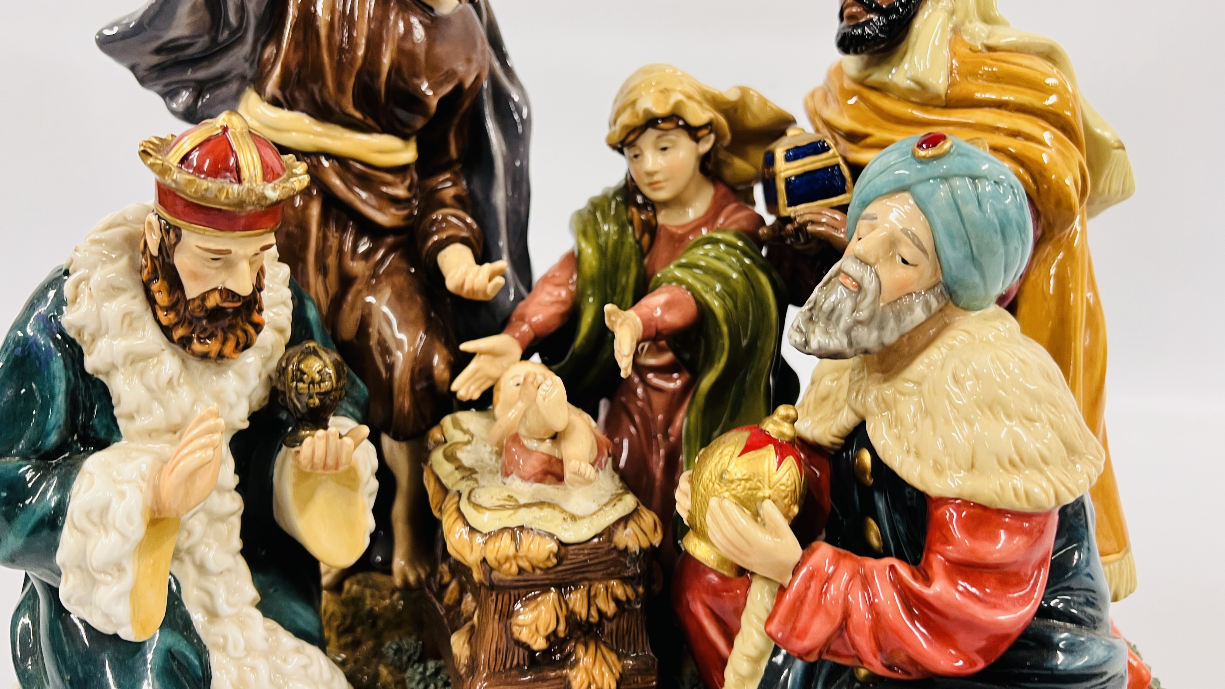 CERAMIC NATIVITY SCENE "BIRTH OF CHRIST". - Image 3 of 12