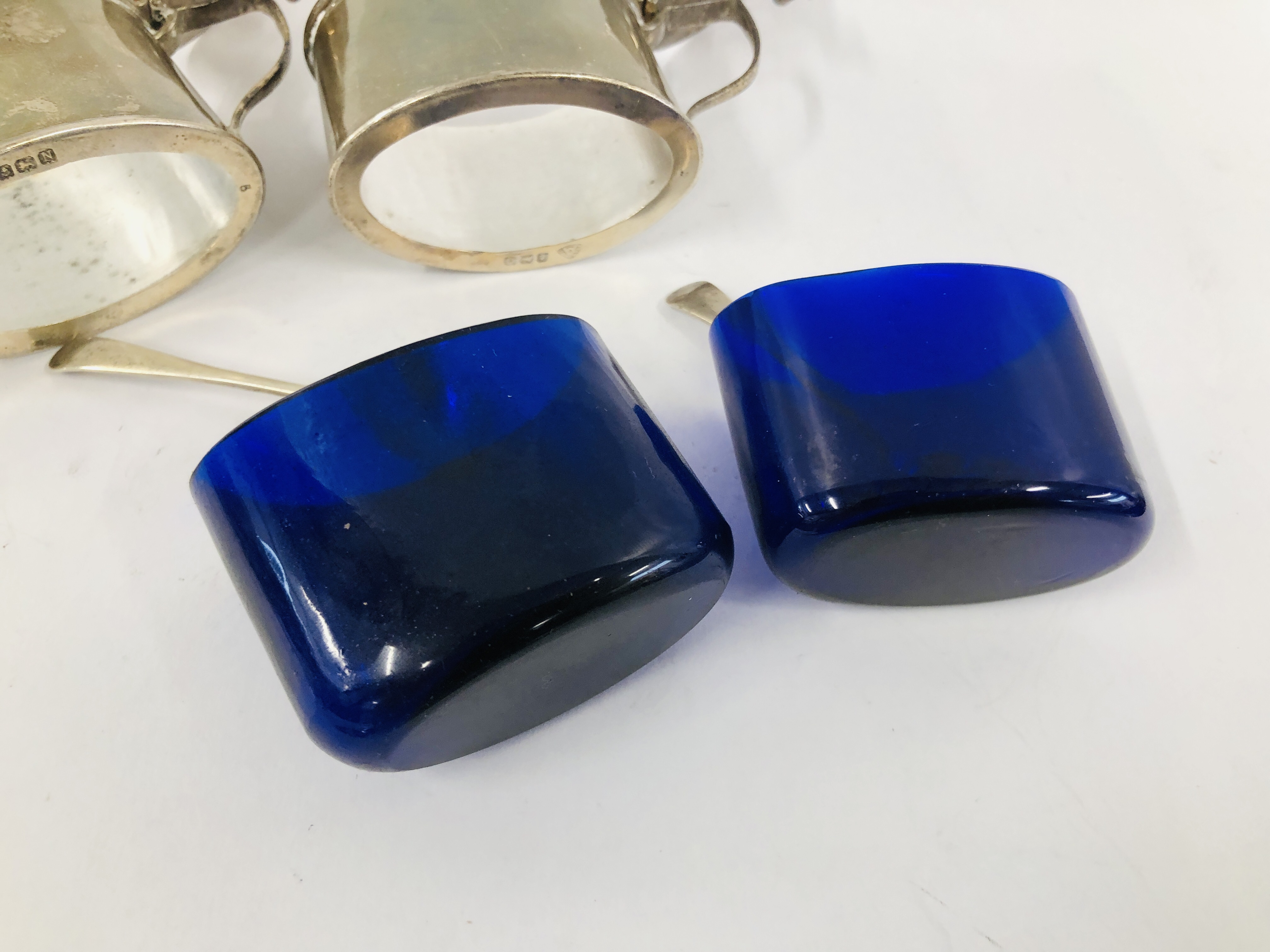 PAIR OF SILVER OVAL SALTS, BLUE GLASS LINERS, - Image 6 of 10