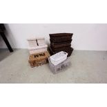 A COLLECTION OF ASSORTED STORAGE BASKETS (10)