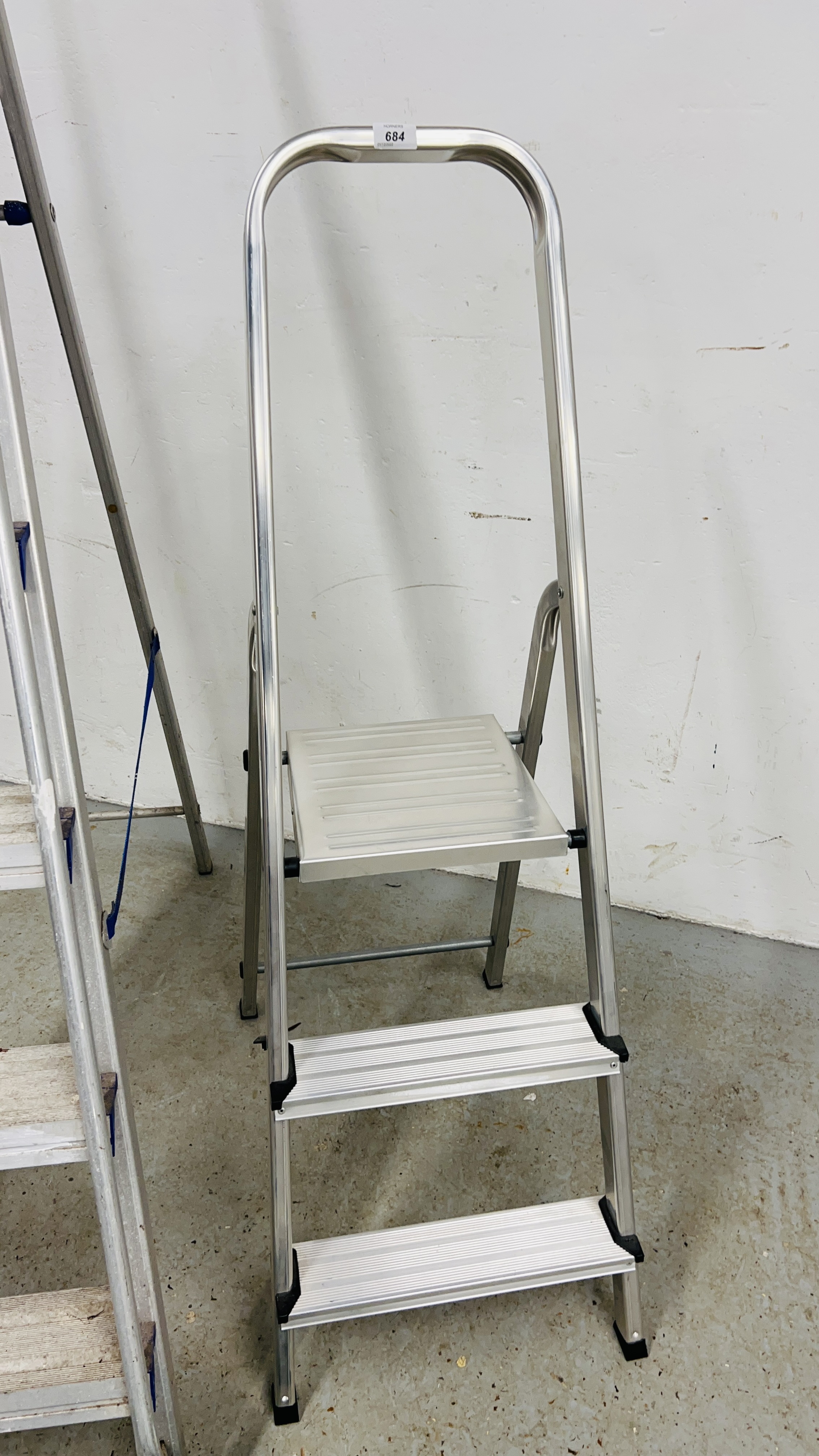 TWO PAIRS OF FOLDING ALUMINIUM STEPS AND FOLDABLE GARDEN KNEELER STOOL - Image 3 of 4