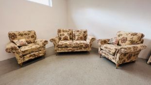 A PARKER KNOLL GOOD QUALITY THREE PIECE LOUNGE SUITE,