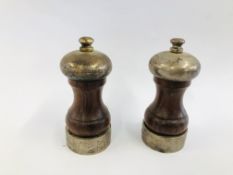 PAIR OF VINTAGE SALT AND PEPPER MILLS LONDON ASSAY