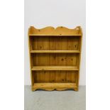 MODERN WAXED PINE FOUR TIER OPEN BOOKSHELF WIDTH 88CM. DEPTH 20CM. HEIGHT 120CM.