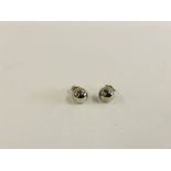 A PAIR OF 18CT WHITE GOLD STUD EARRINGS.