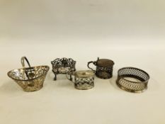 A GROUP OF FIVE SILVER PIECES ALL OF PIERCED DESIGN, LACKING GLASS LINERS, SILVER CIRCULAR MUSTARD,