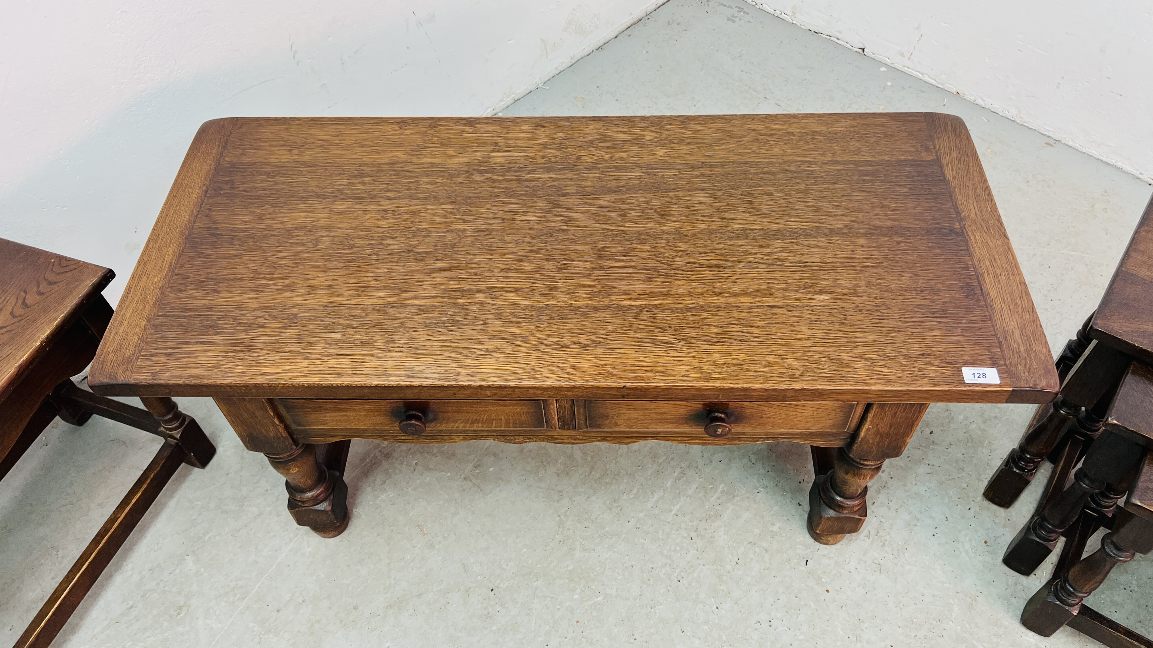 A NEST OF THREE OAK GRADUATED OCCASIONAL TABLES, RECTANGULAR TWO DRAWER OAK COFFEE TABLE WIDTH 49CM. - Image 3 of 12