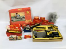 COLLECTION OF TRI-ANG 00 GAUGE RAILWAY TO INCLUDE LOCOMOTIVES, TENDERS, CARRIAGES,
