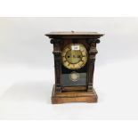 AN ANTIQUE MAHOGANY CASED MANTEL CLOCK, H 36.5CM.