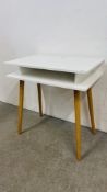 MODERN DESIGNER WHITE GLOSS FINISH DESK ON FOUR BEECHWOOD LEGS, W 75CM, D 45CM, H 77CM.