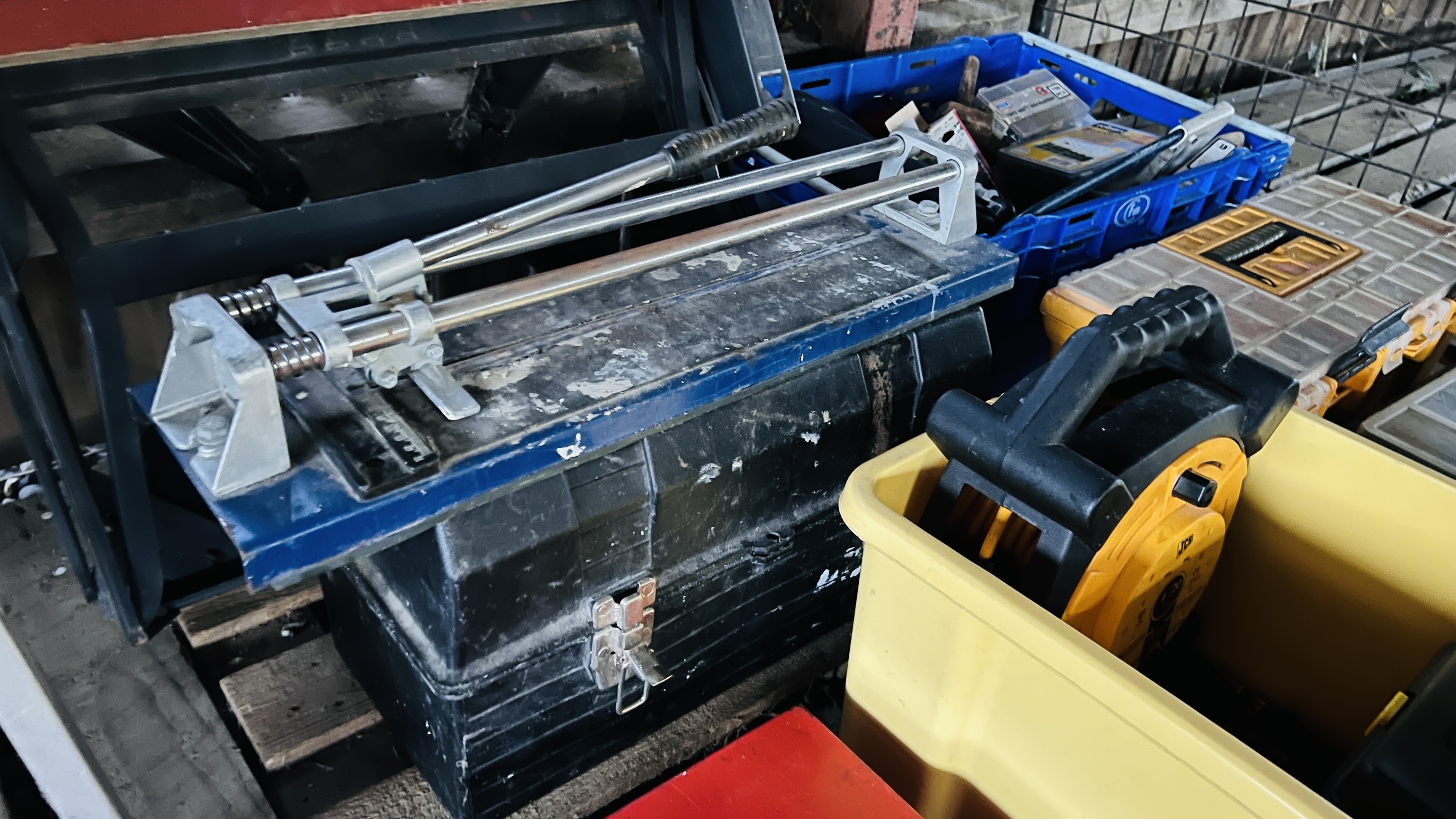 SIX BOXES ASSORTED SHED SUNDRIES TO INCLUDE GAUGES, SPANNERS, DRILL BITS, TILE CUTTER AND WORKMATE. - Image 7 of 7