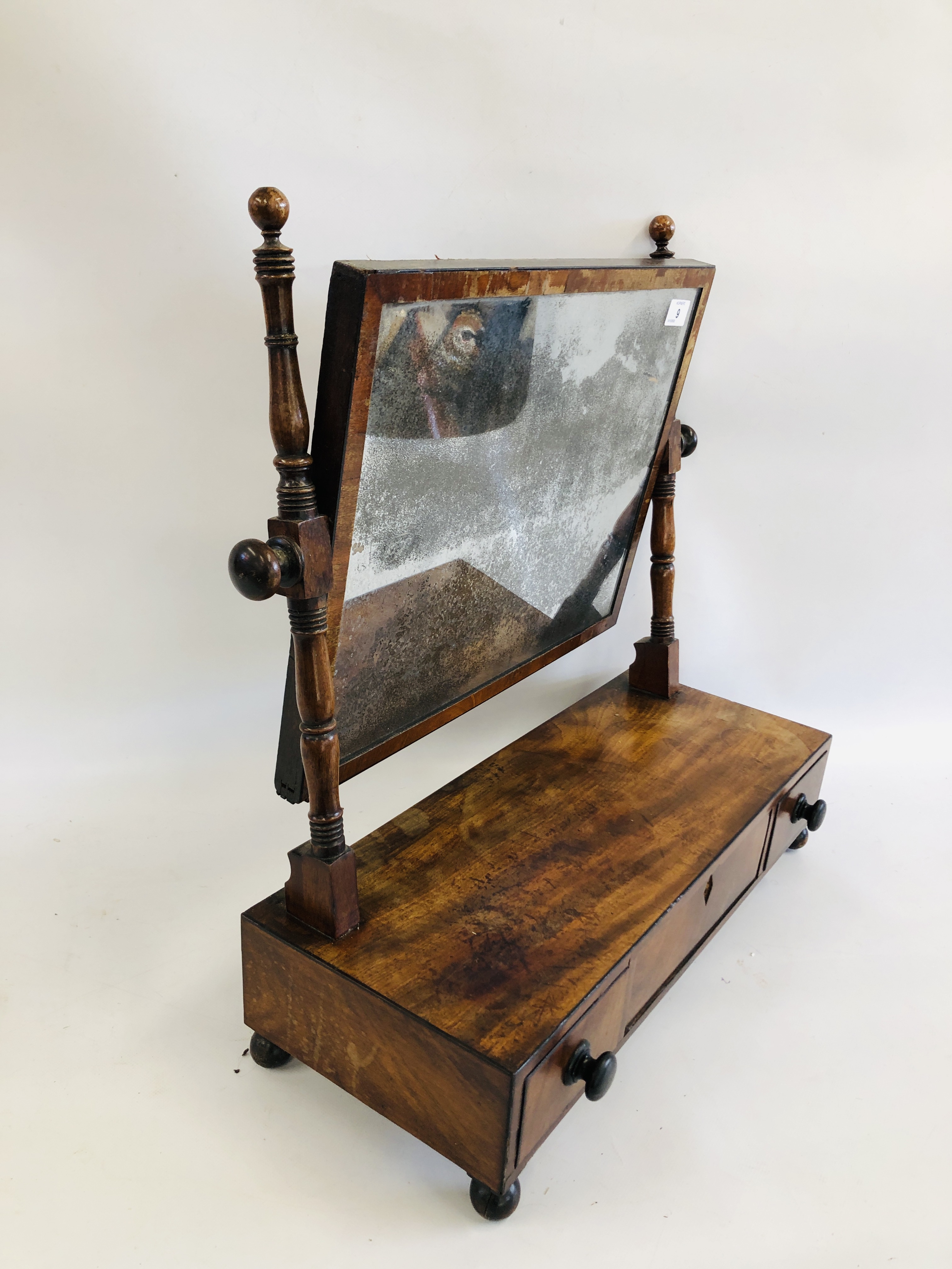 ANTIQUE MAHOGANY TOILET MIRROR WITH THREE DRAWERS. - Image 6 of 13