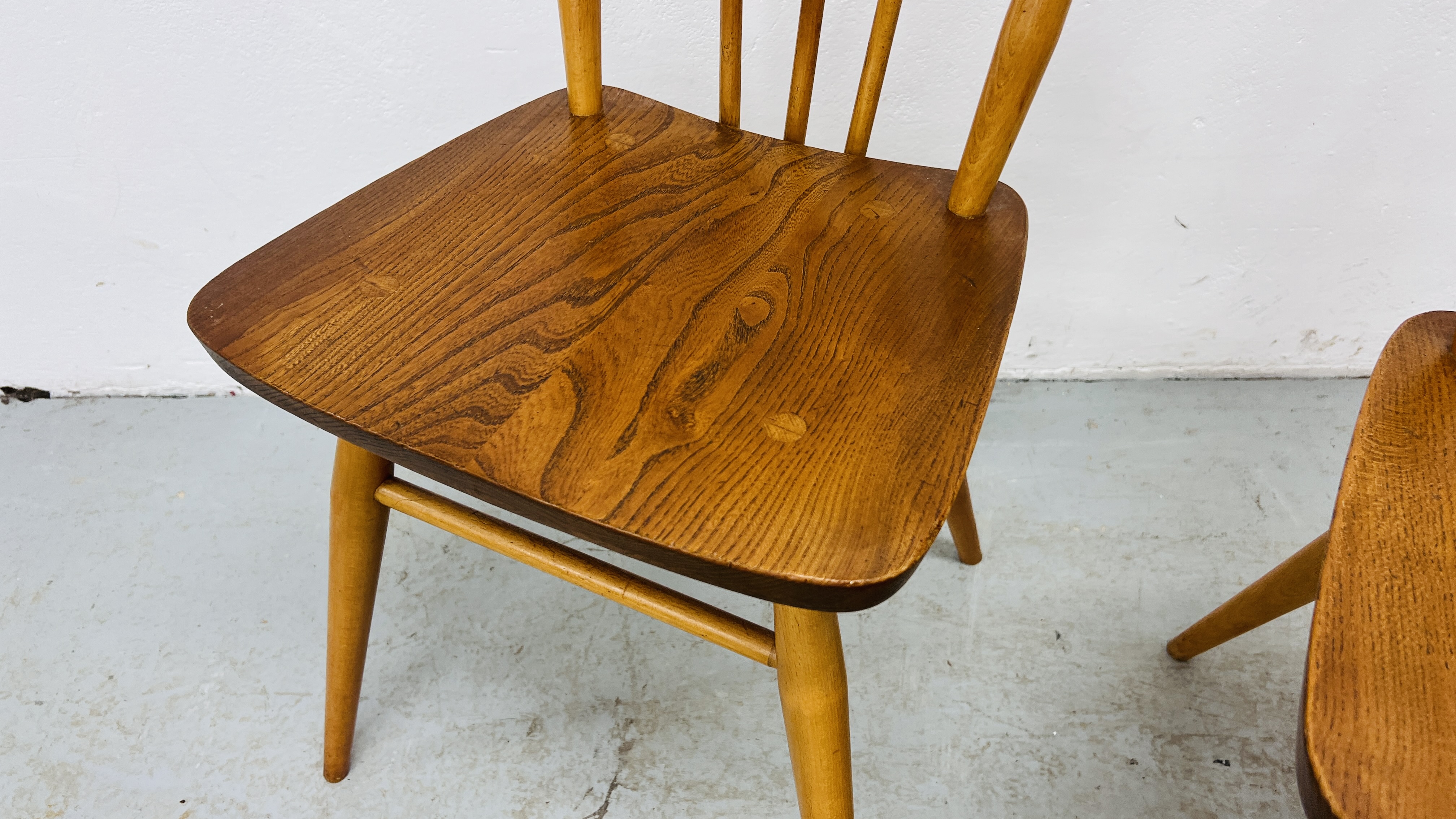 PAIR OF ERCOL STYLE (NO MAKERS LABEL) STICK BACK CHAIRS - Image 4 of 8