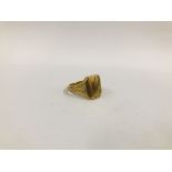 9CT GOLD GENTS SIGNET RING.