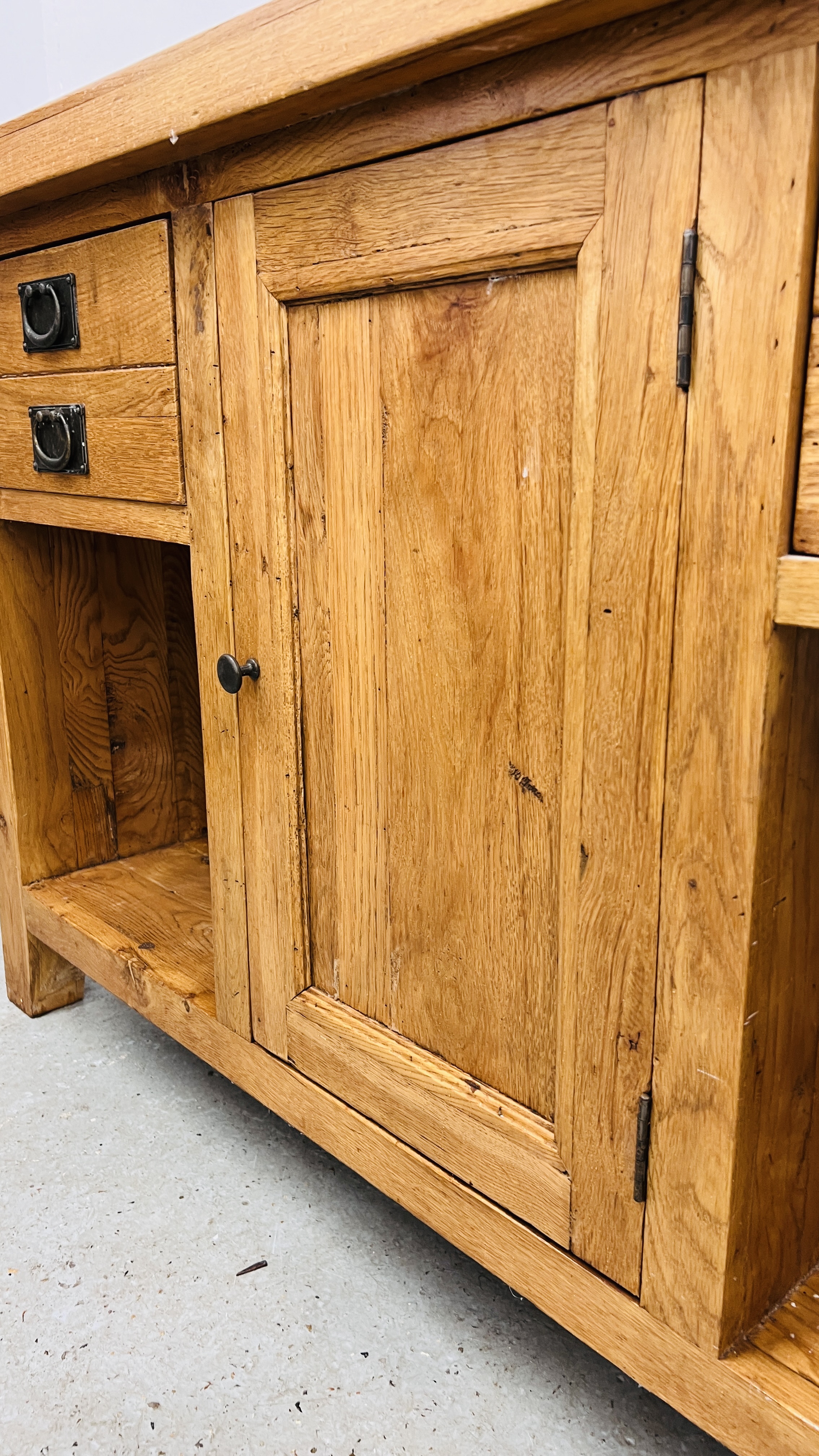 A SOLID OAK MARBLE TOPPED KITCHEN ISLAND WITH TWO SLIDE THROUGH DRAWERS AND SINGLE CENTRAL DOOR, - Image 8 of 21