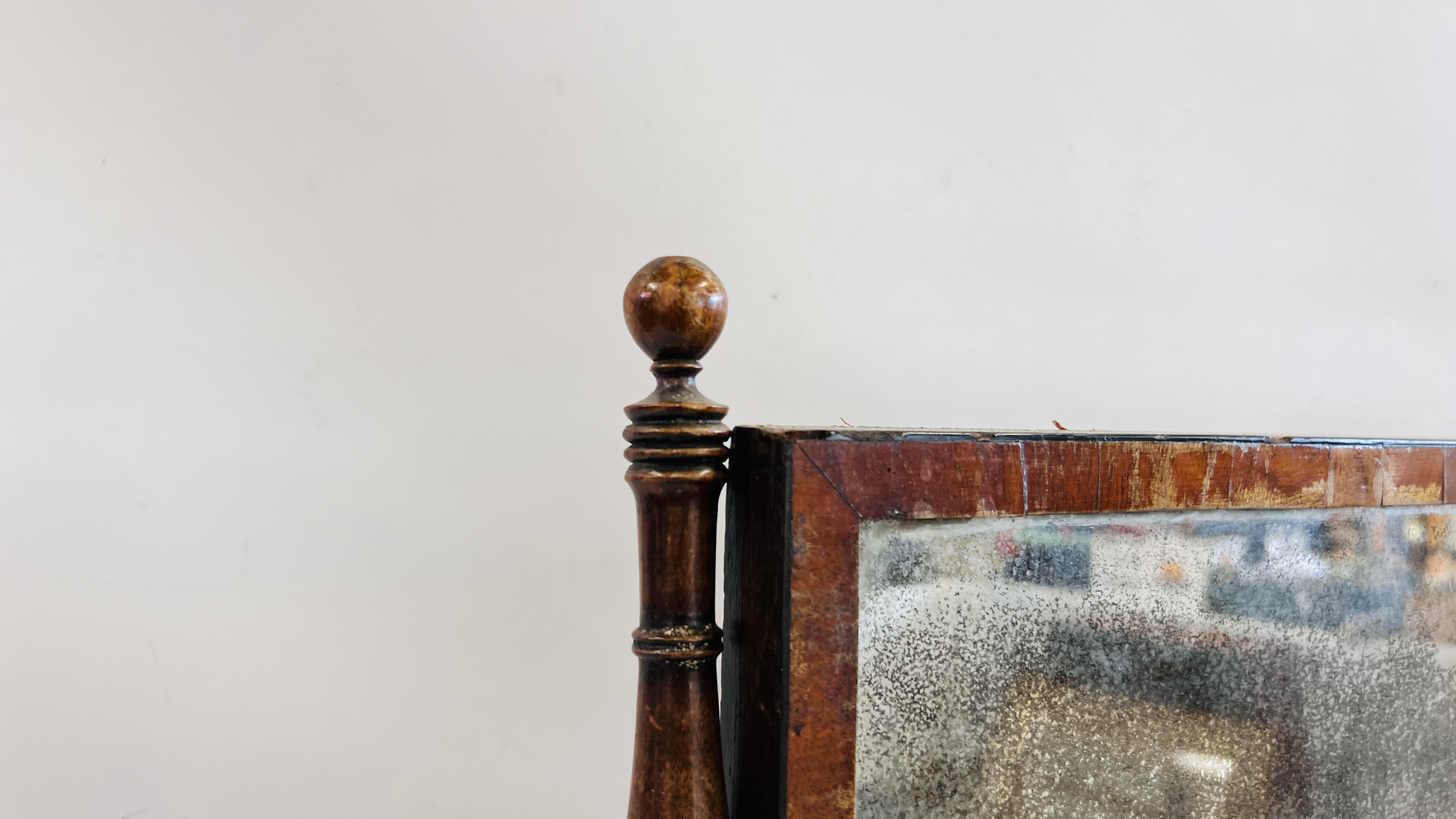 ANTIQUE MAHOGANY TOILET MIRROR WITH THREE DRAWERS. - Image 11 of 13