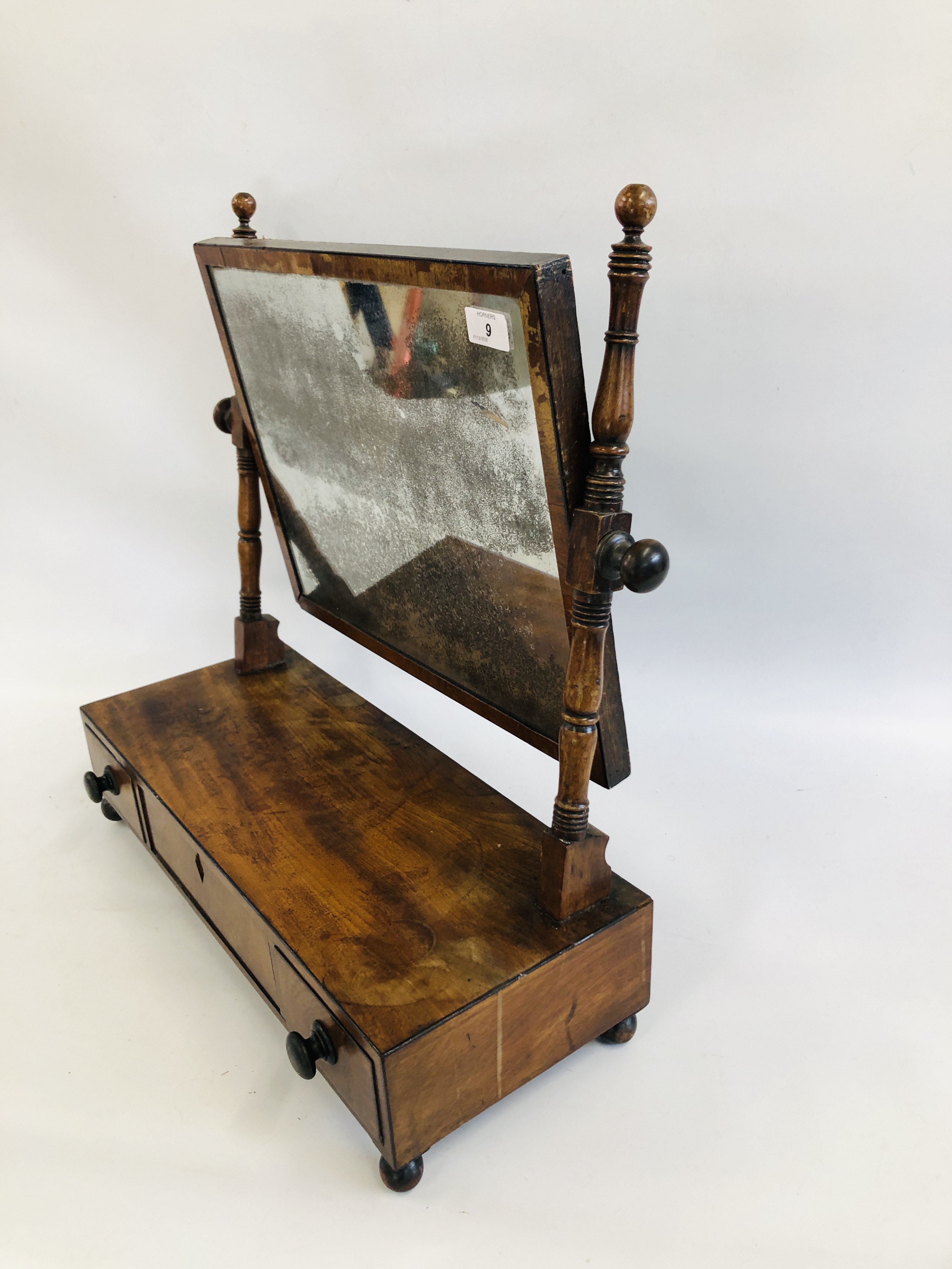 ANTIQUE MAHOGANY TOILET MIRROR WITH THREE DRAWERS. - Image 5 of 13