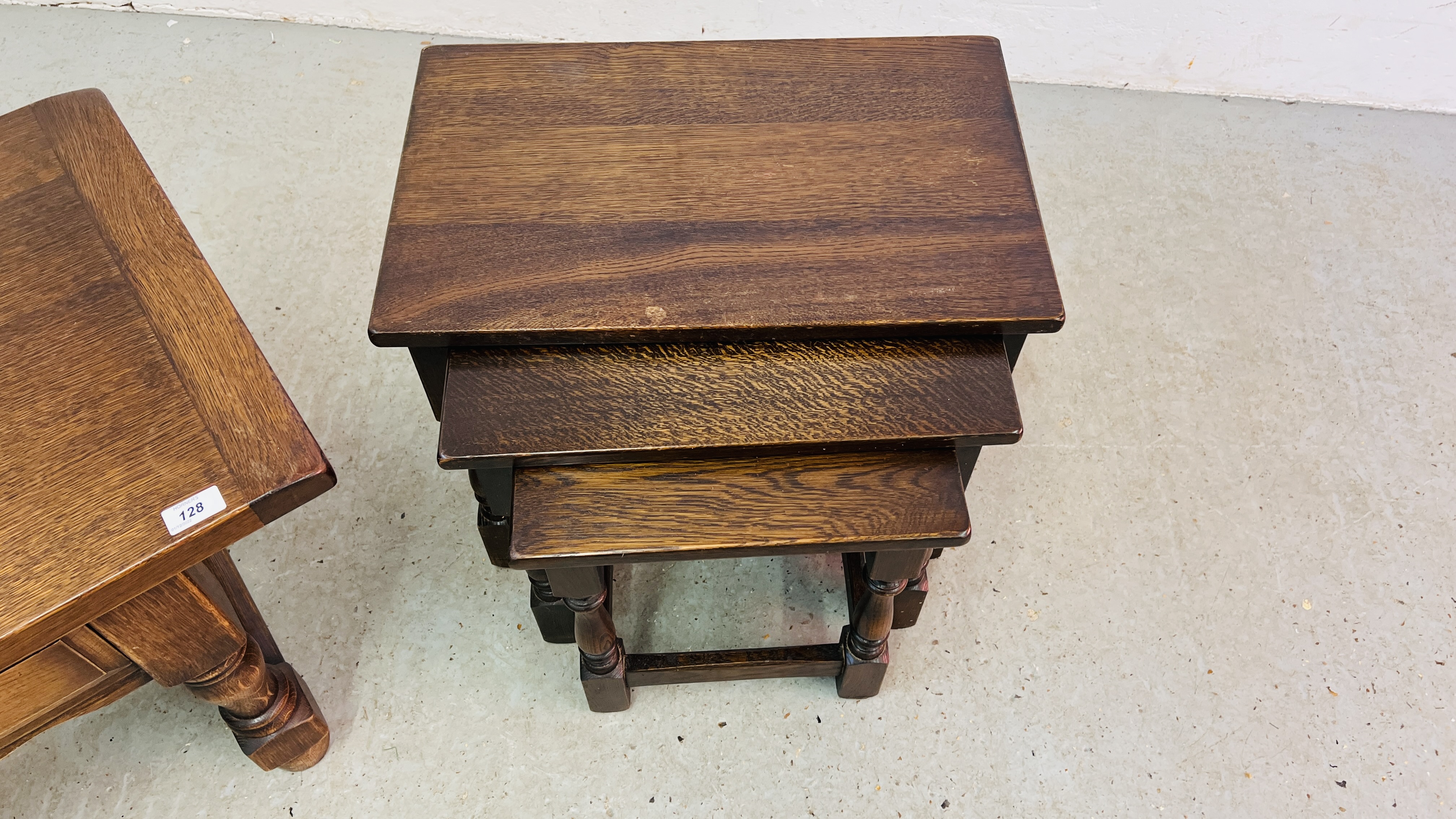 A NEST OF THREE OAK GRADUATED OCCASIONAL TABLES, RECTANGULAR TWO DRAWER OAK COFFEE TABLE WIDTH 49CM. - Image 11 of 12