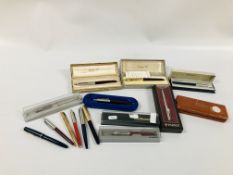 COLLECTION OF ASSORTED VINTAGE AND MODERN PARKER FOUNTAIN/PENS IN VARIOUS BOXES AND LOOSE SOME